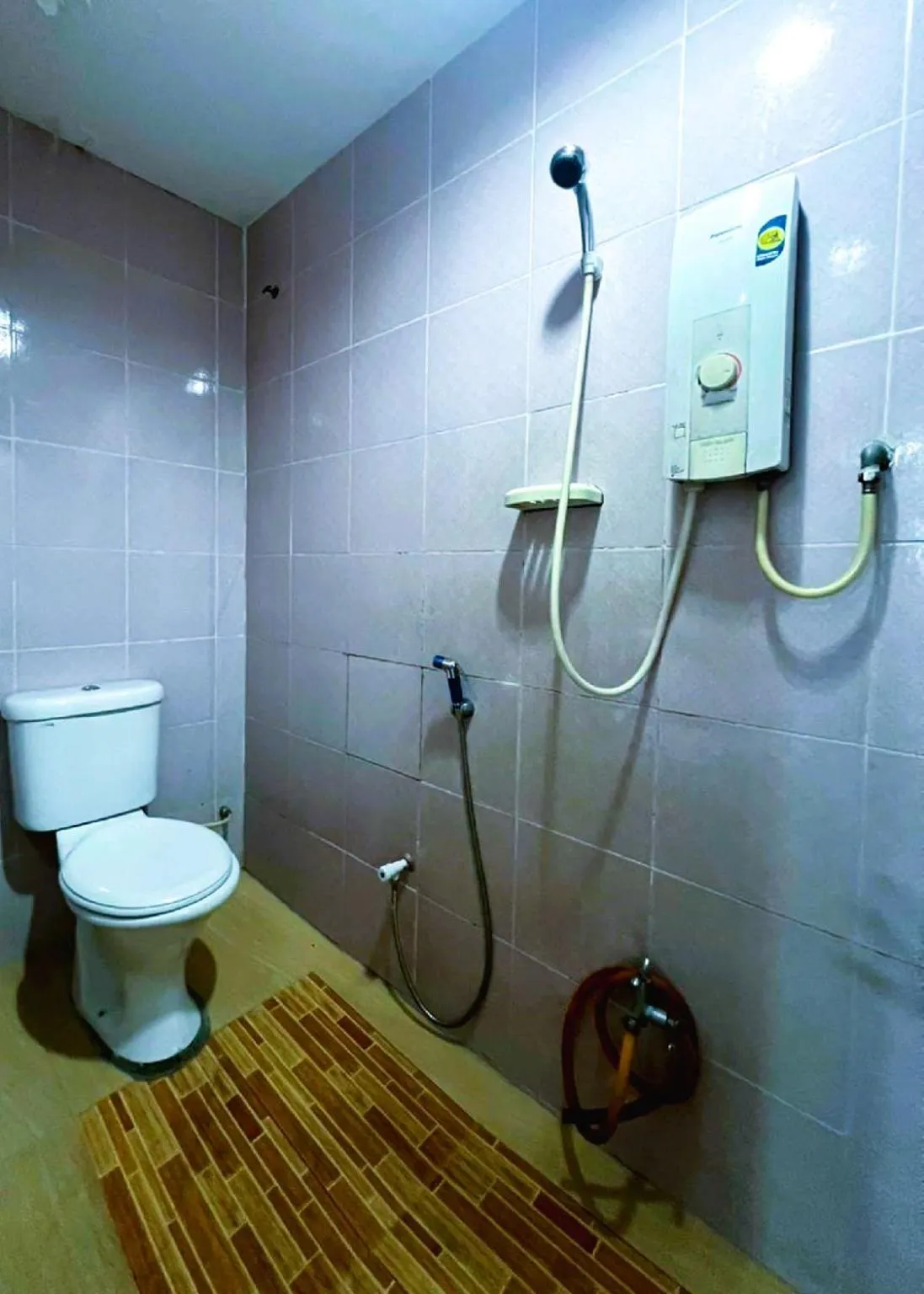 Shower in Seri Rawang Hotel