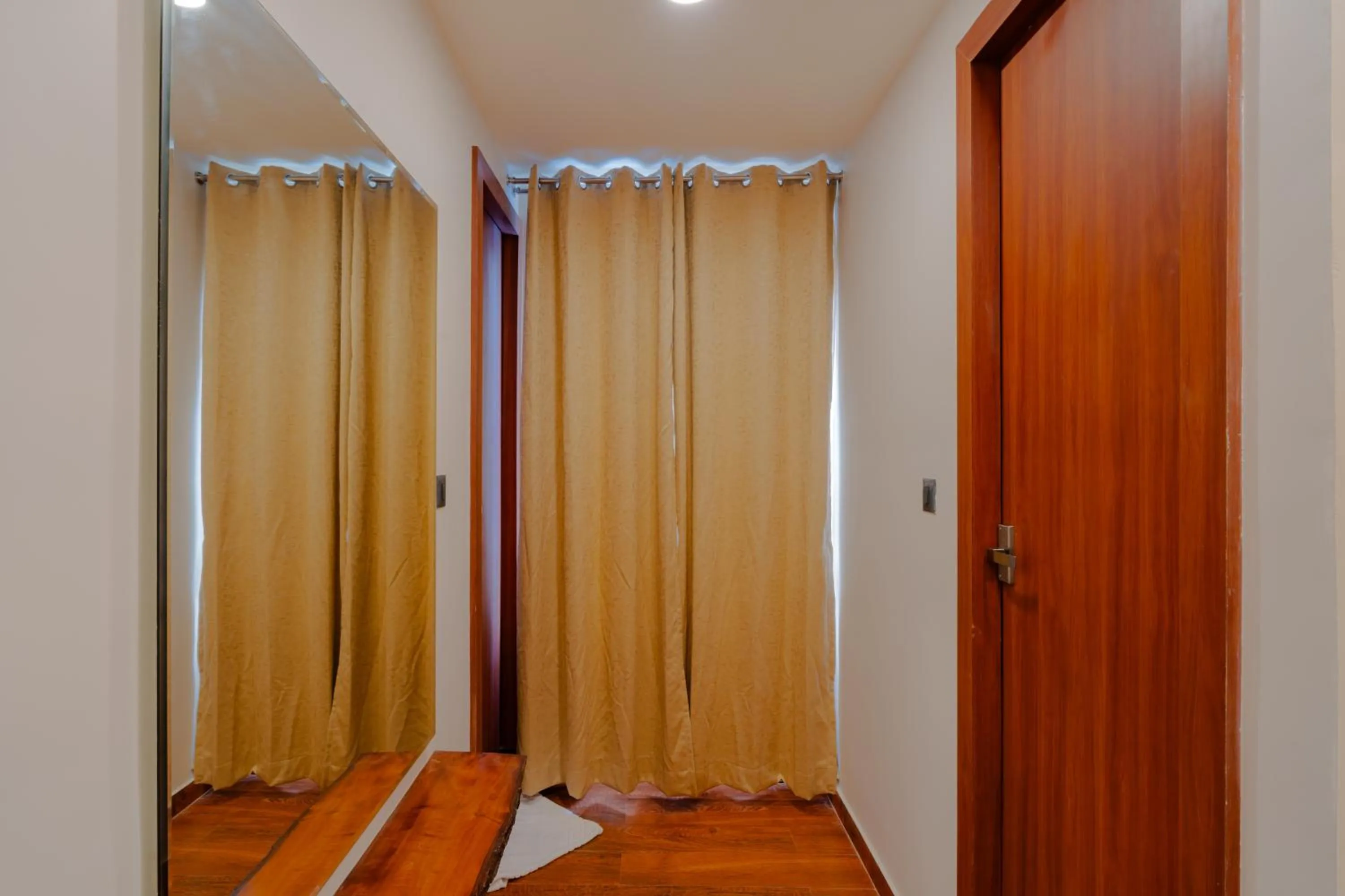 wardrobe in Alokah Kashi