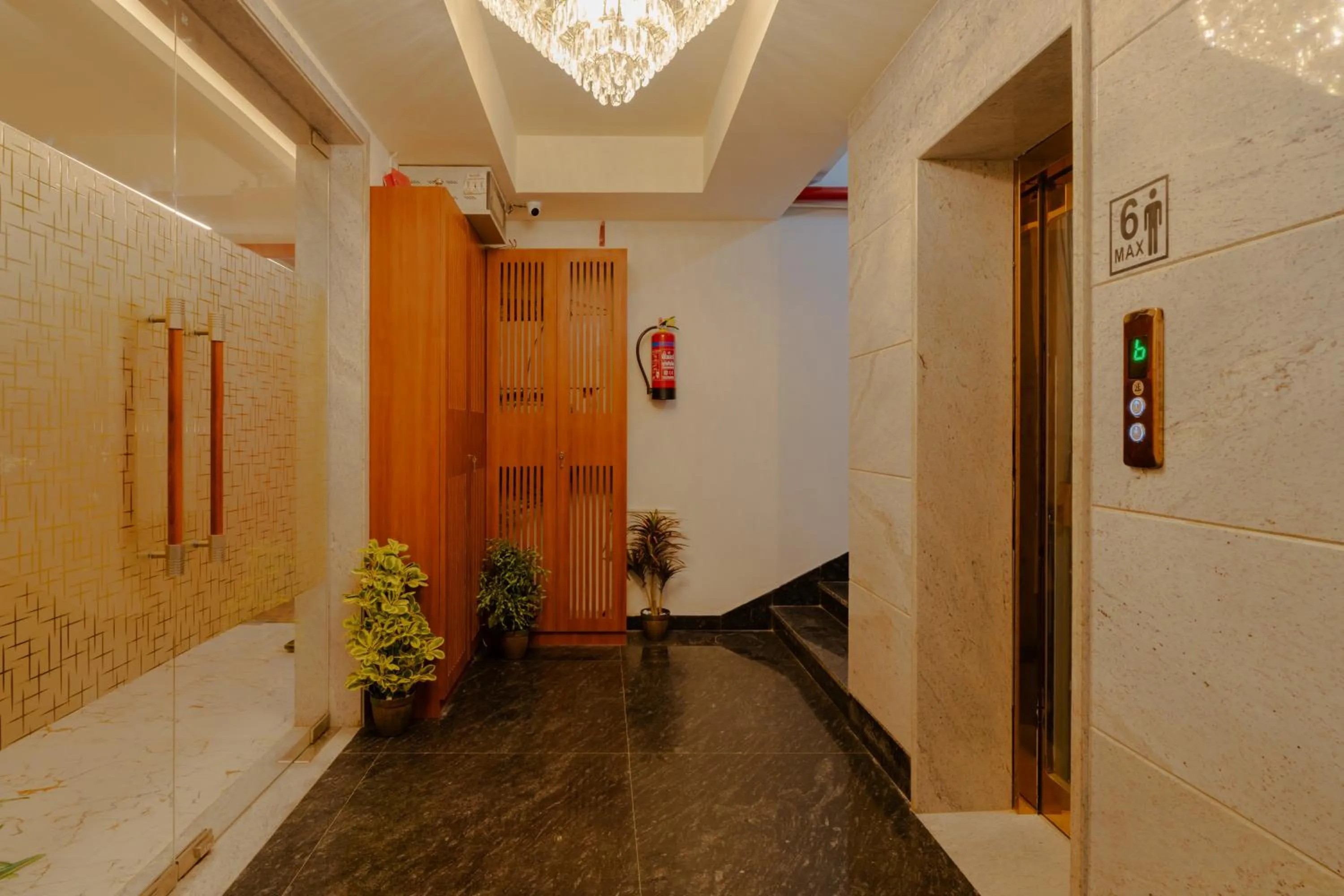 Facade/entrance in Alokah Kashi