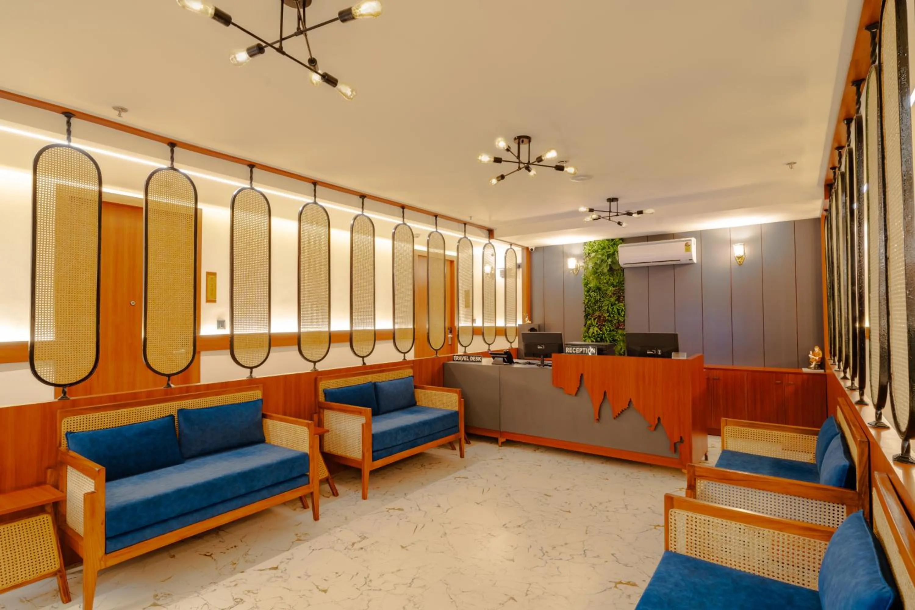 Lobby or reception in Alokah Kashi