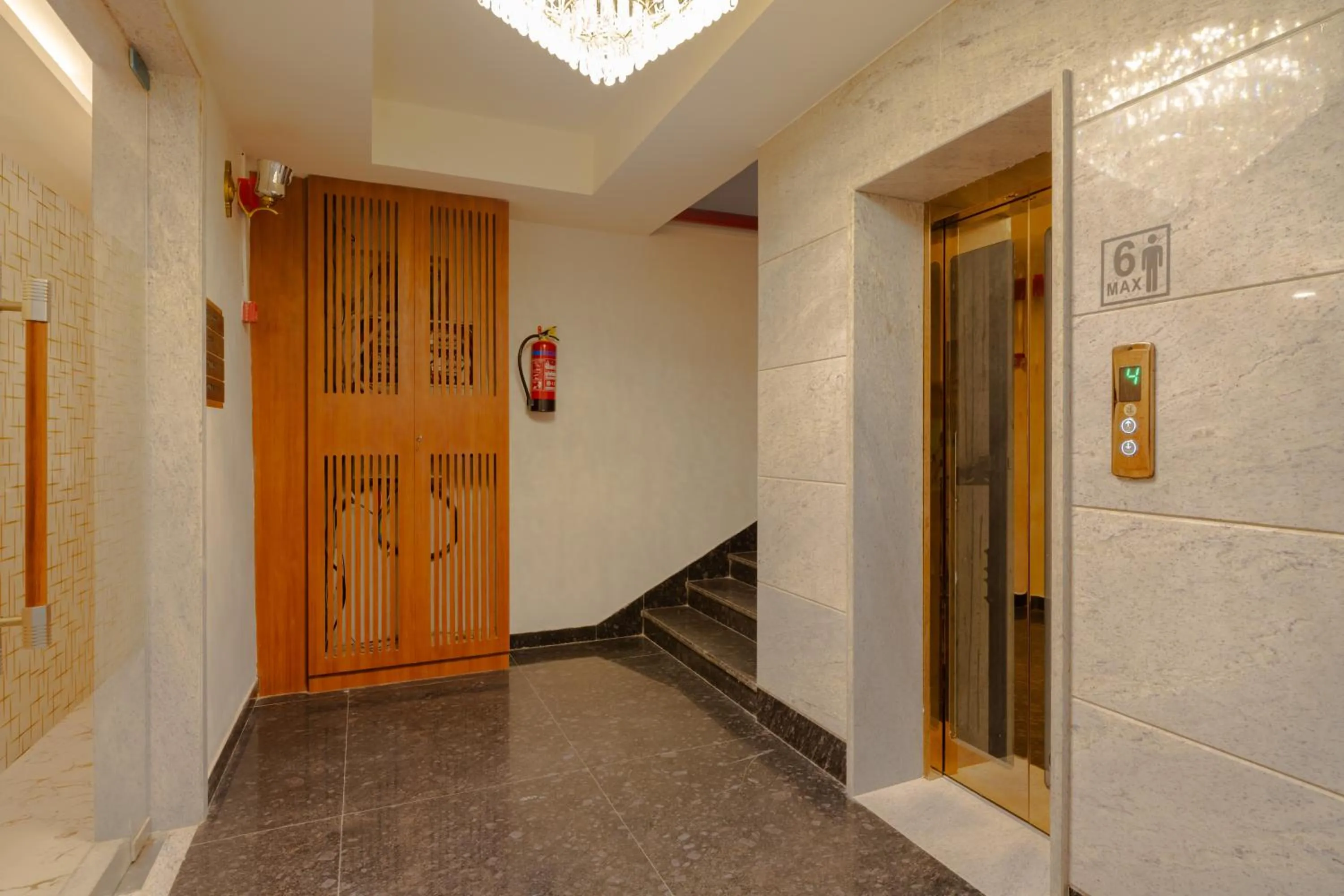 Facade/entrance in Alokah Kashi