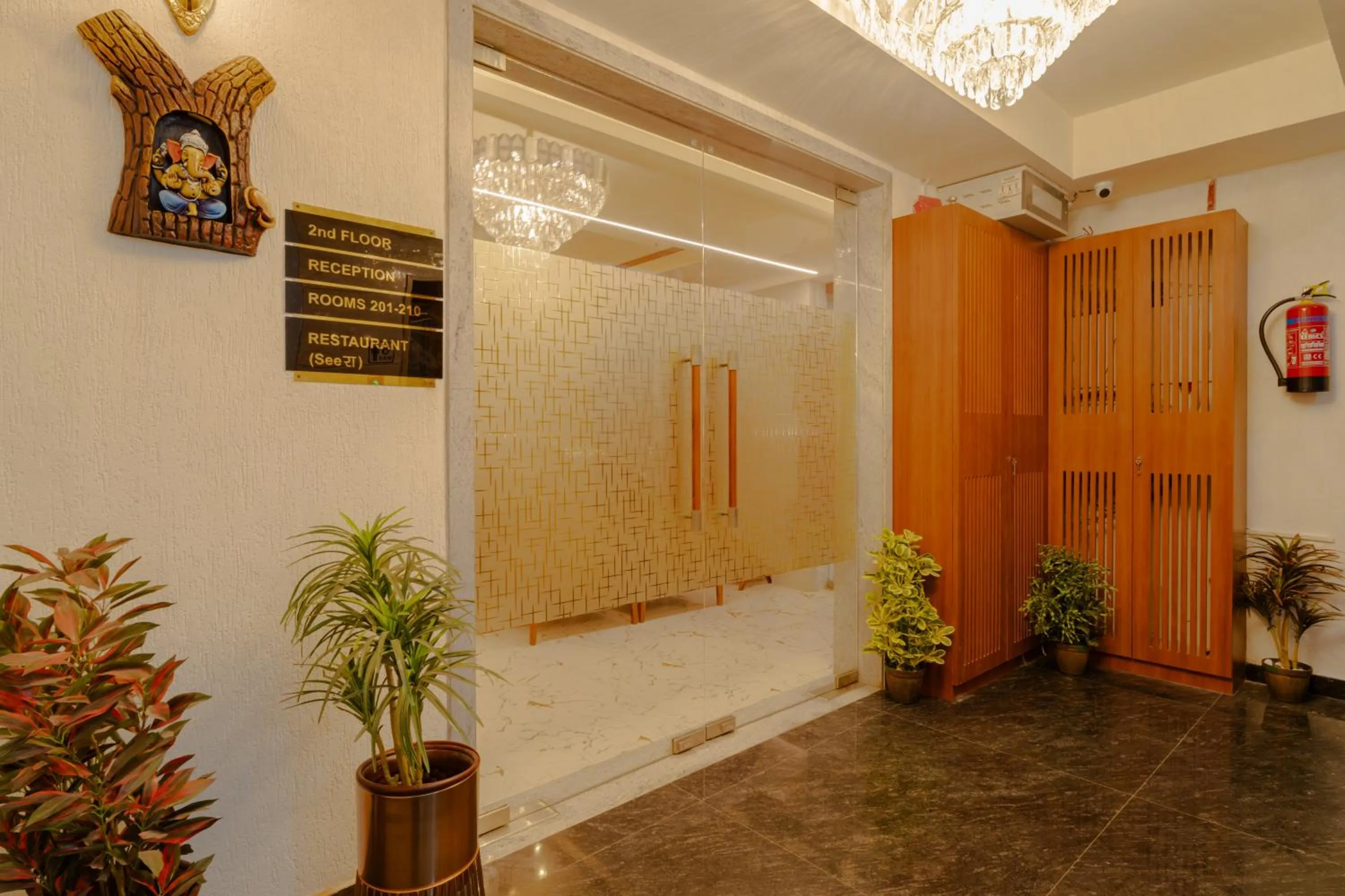 Facade/entrance in Alokah Kashi