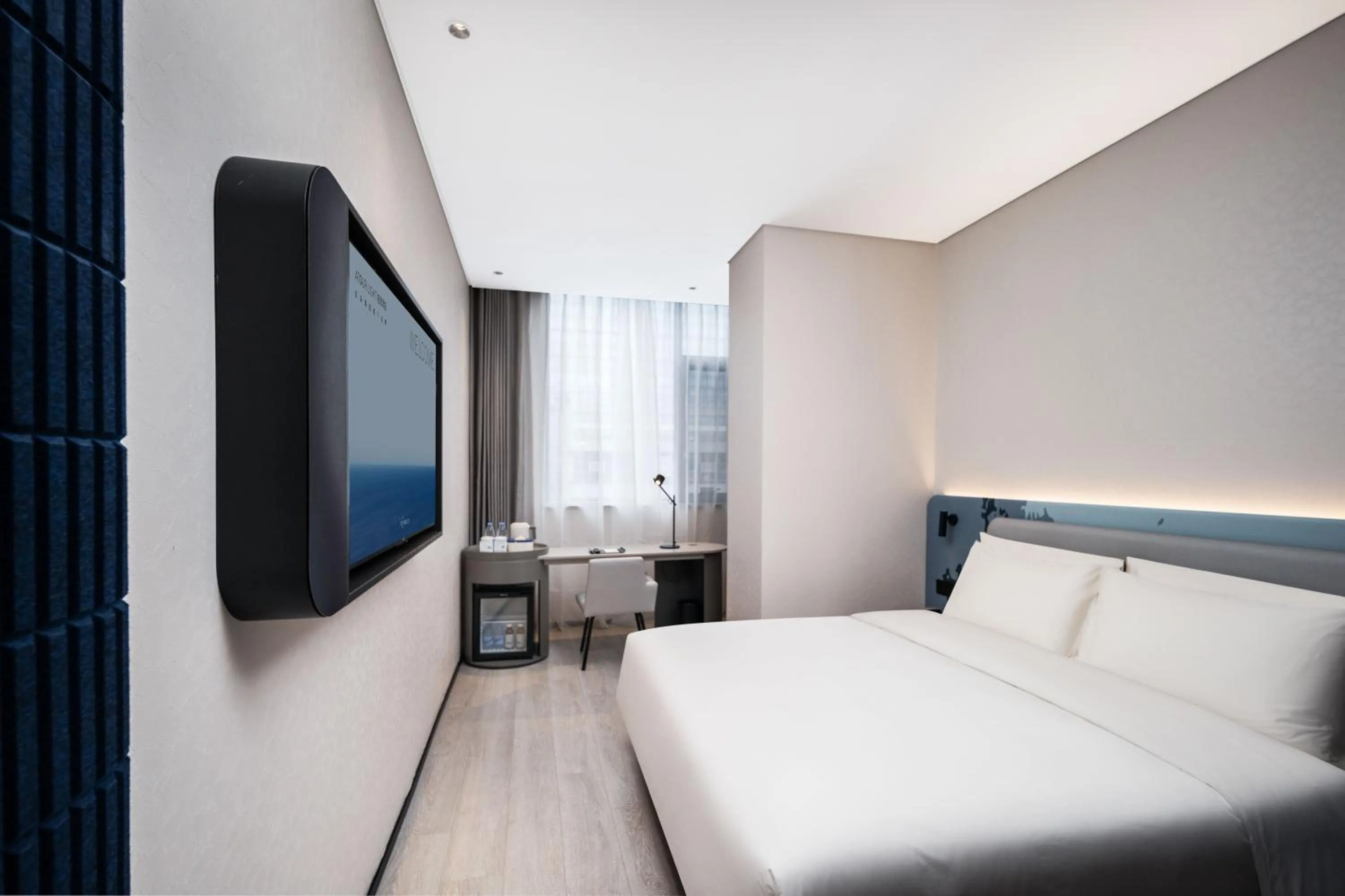 Bed in Atour Light Hotel Shenzhen Nanshan Science and Technology Park Changyuan