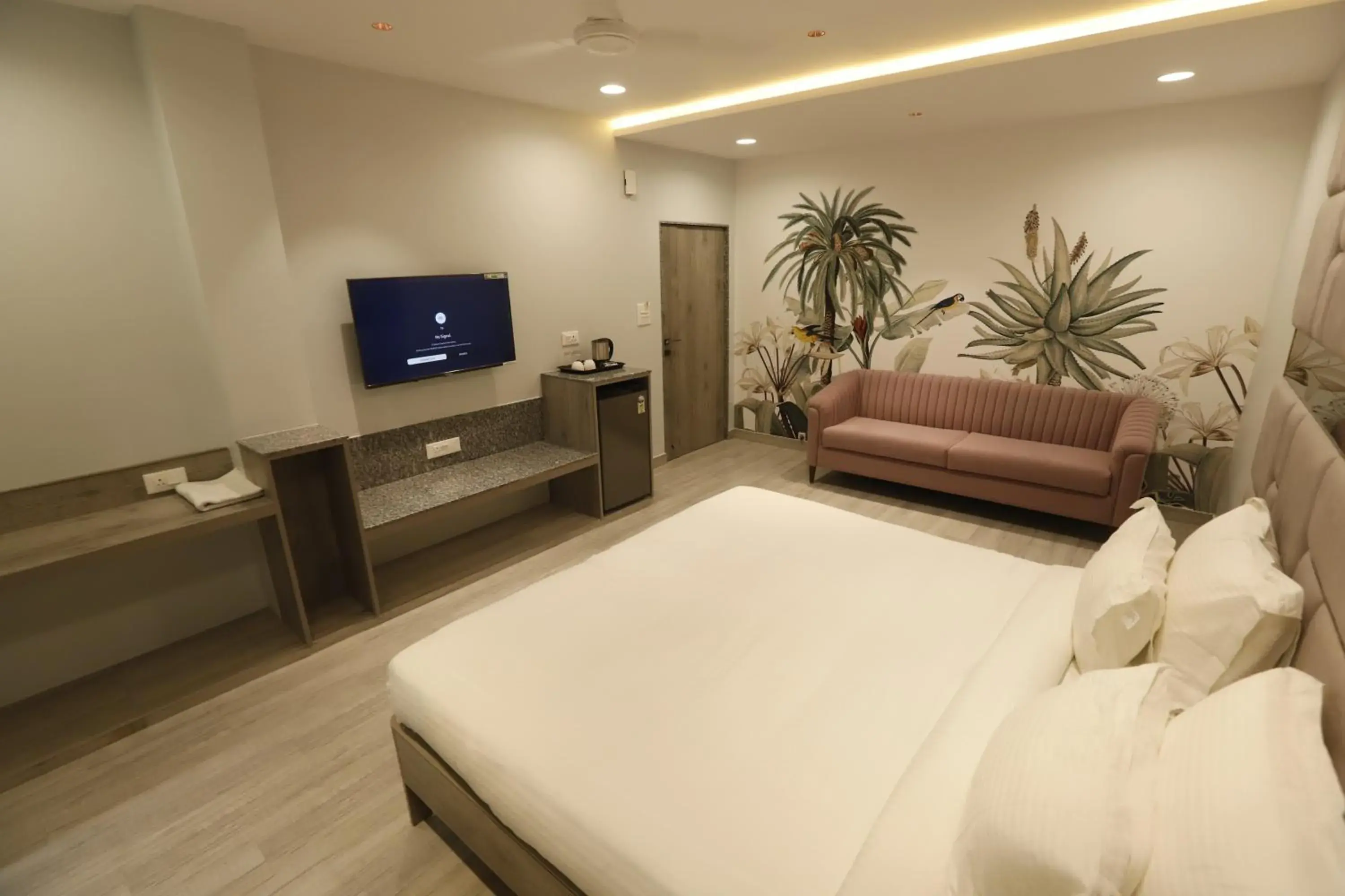 Luxury Suite Room in The Byke Boutique - Amra Oasis Osian Luxury Suite Room in The Byke Boutique - Amra Oasis Osian
