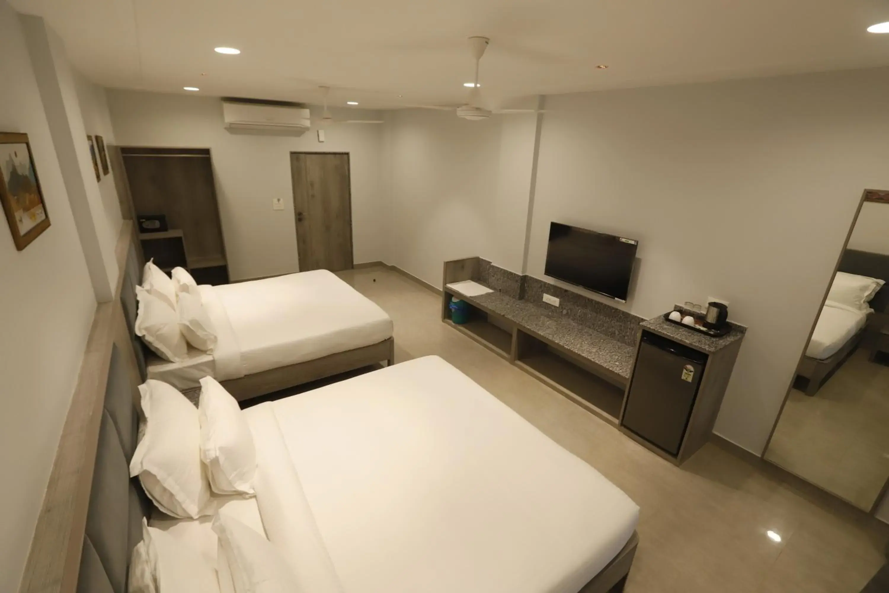 Family Suite in The Byke Boutique - Amra Oasis Osian Family Suite in The Byke Boutique - Amra Oasis Osian