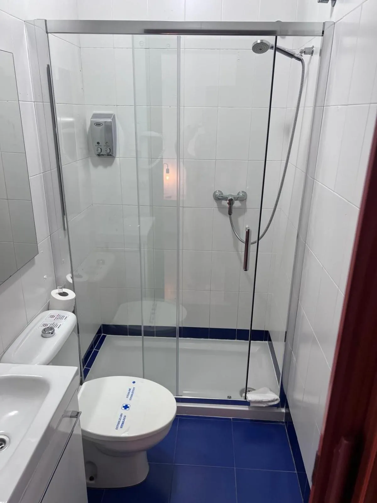 Bathroom in Hostal El Faro