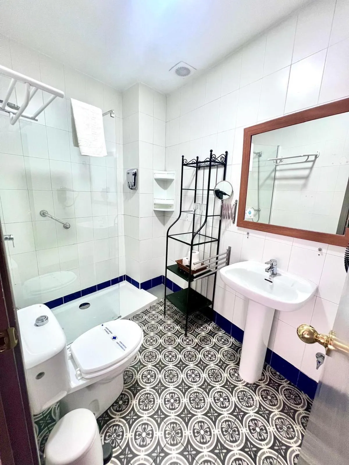 Bathroom in Hostal El Faro