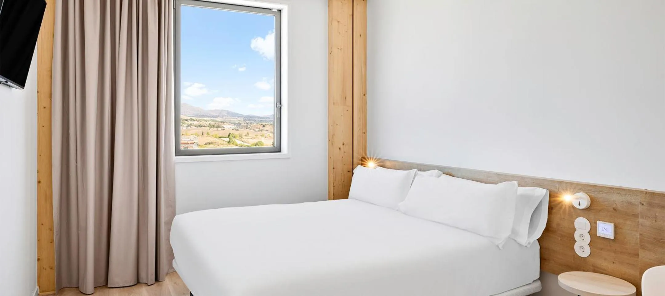 Bed in B&B HOTEL Madrid Tres Cantos