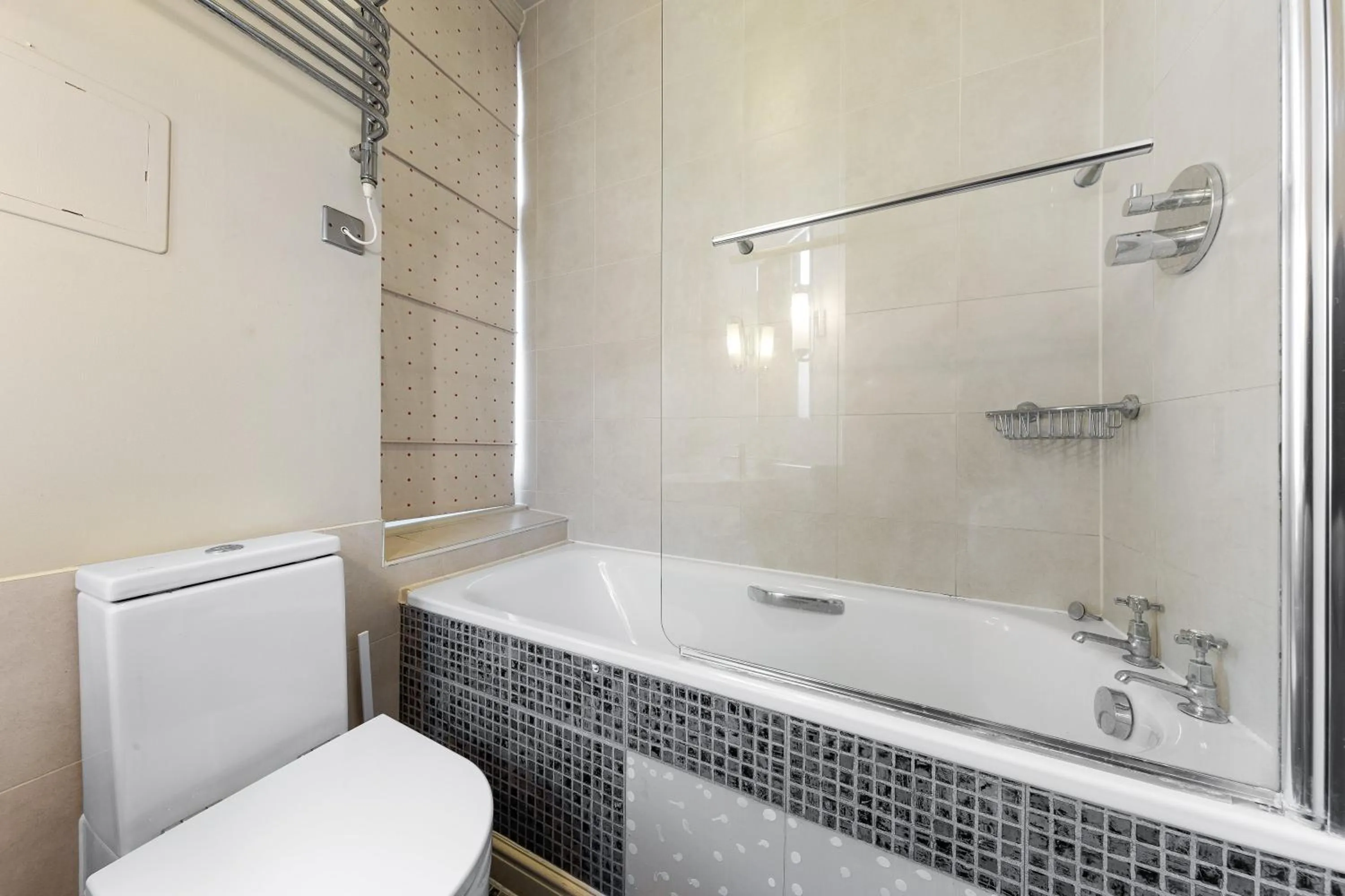 Bathroom in Harte & Garter