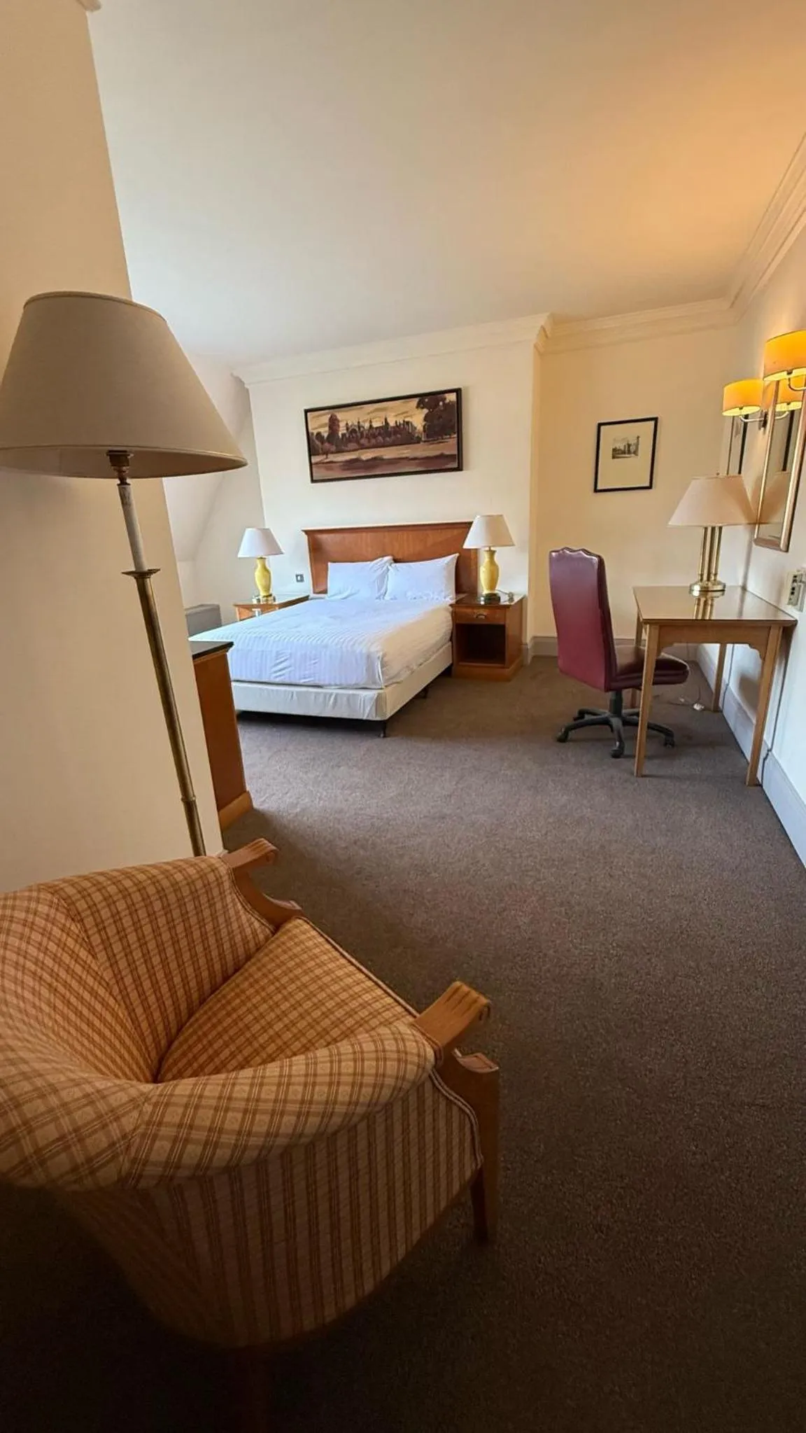 Bed in Harte & Garter