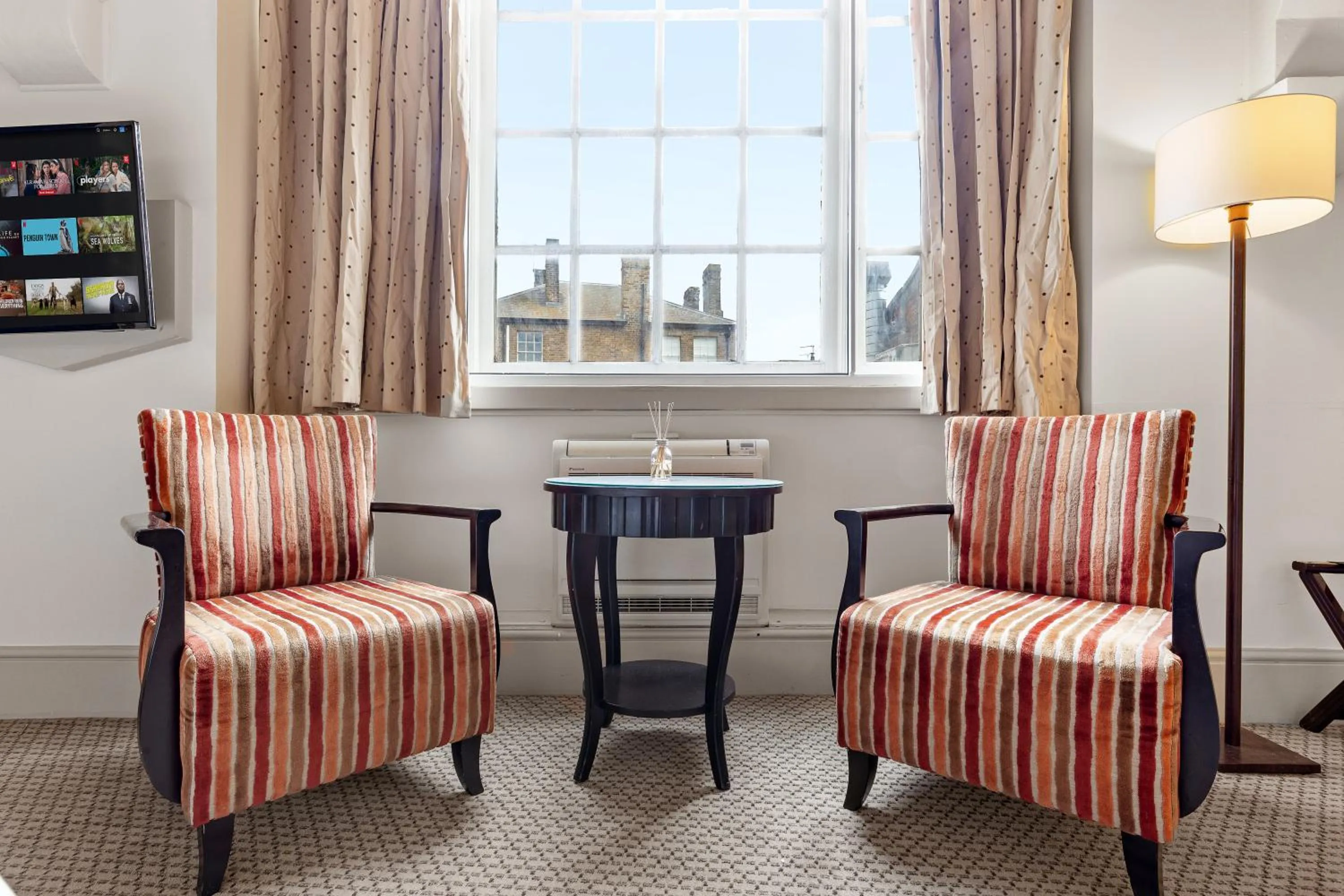 Seating area in Harte & Garter