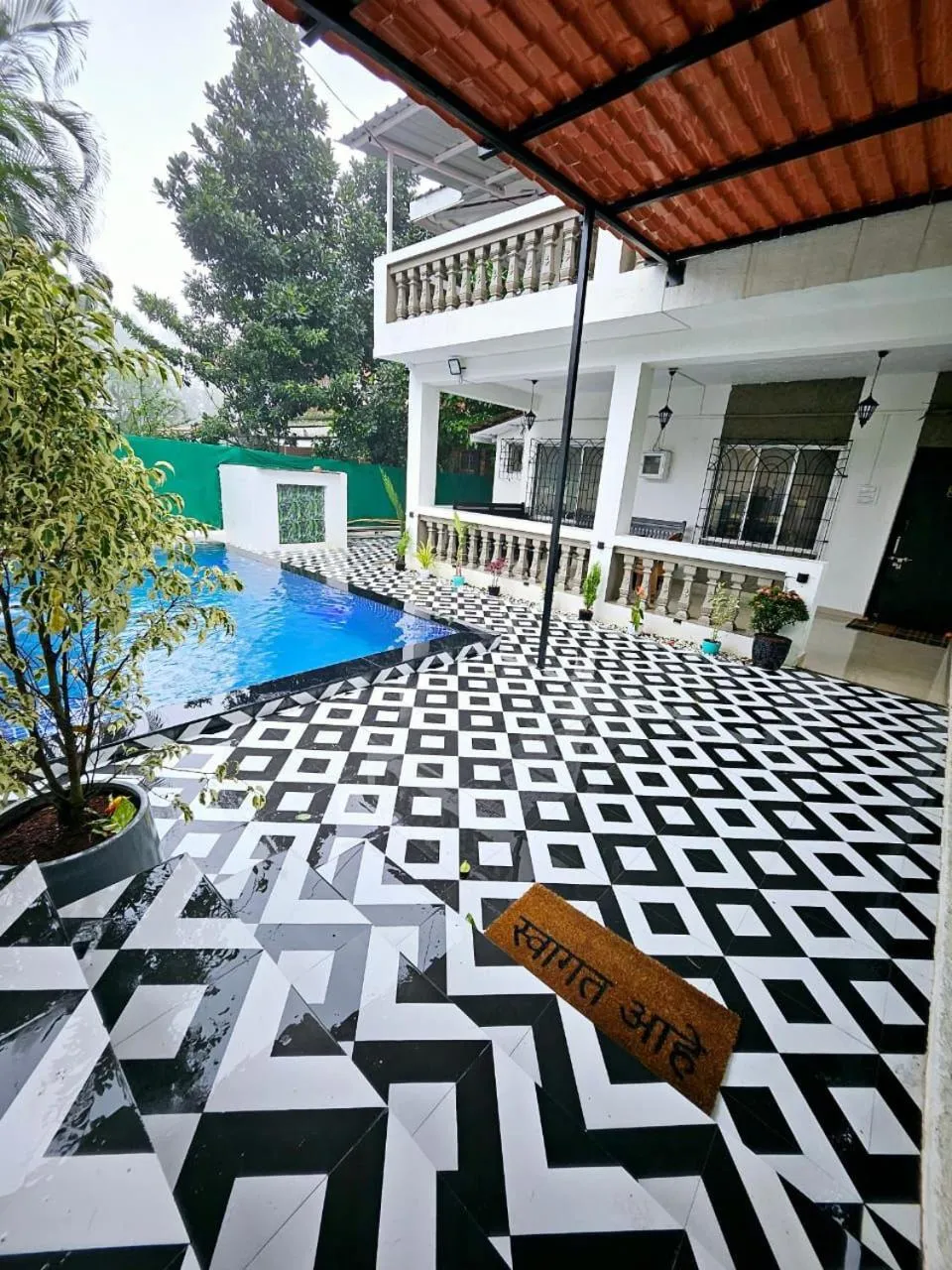 Swimming pool in Don's Villa - Lonavala