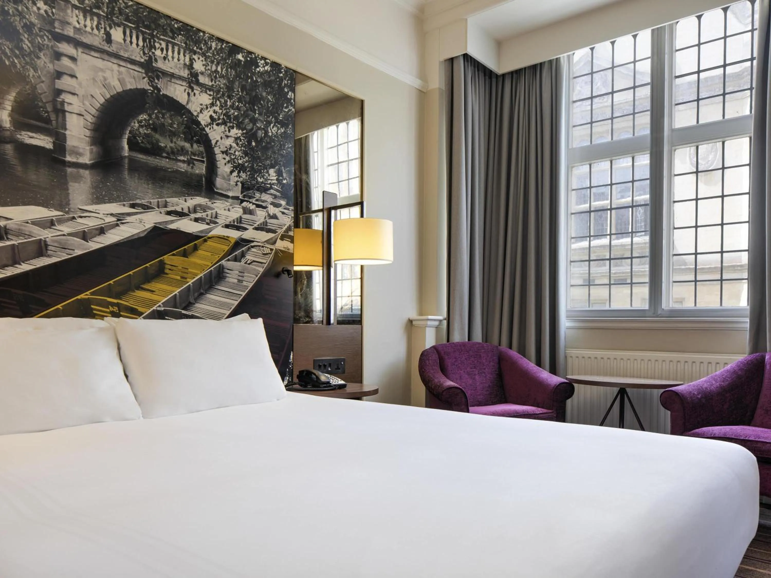 Bedroom, Bed in Mercure Oxford Eastgate Hotel