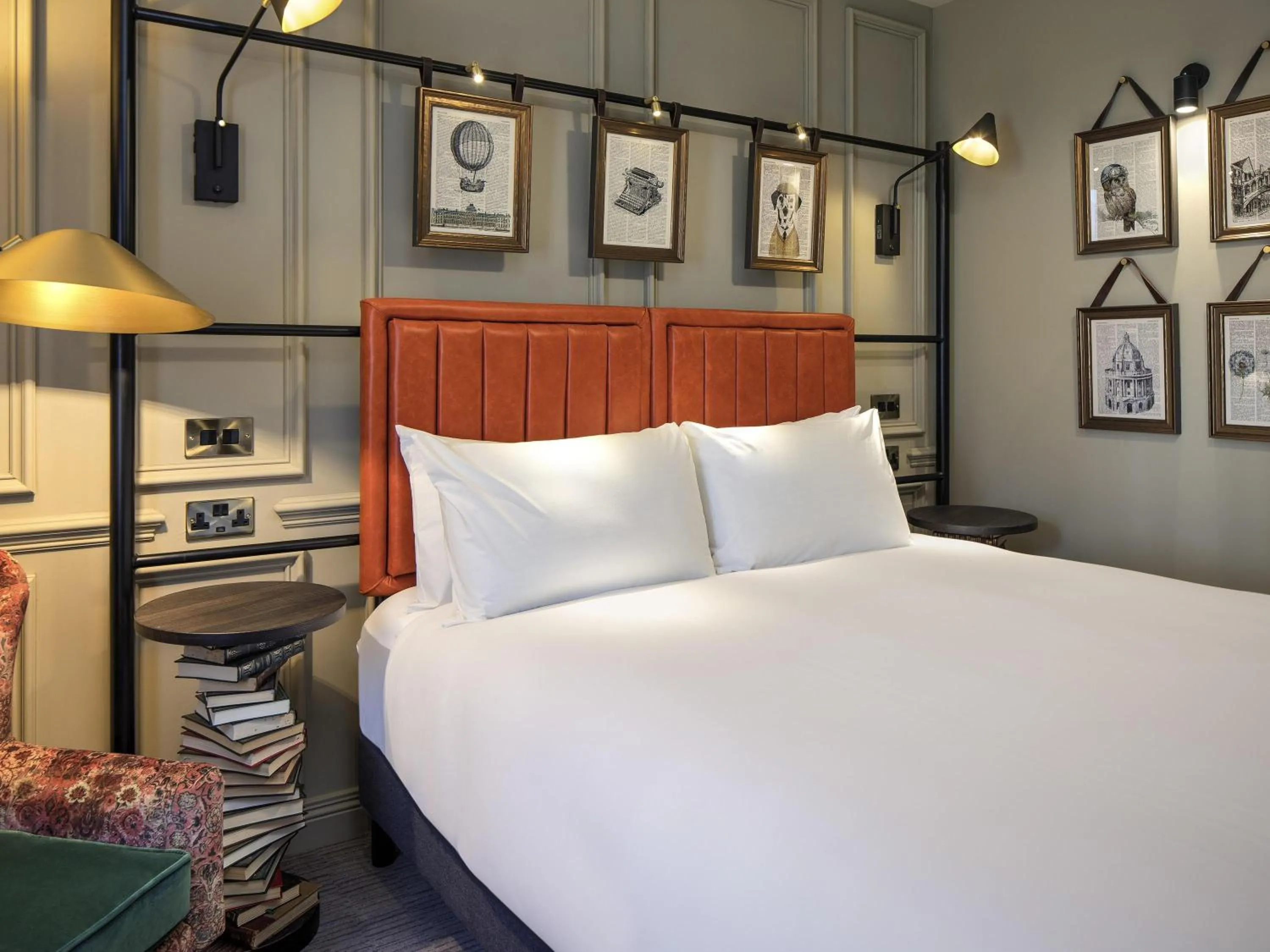 Bedroom, Bed in Mercure Oxford Eastgate Hotel