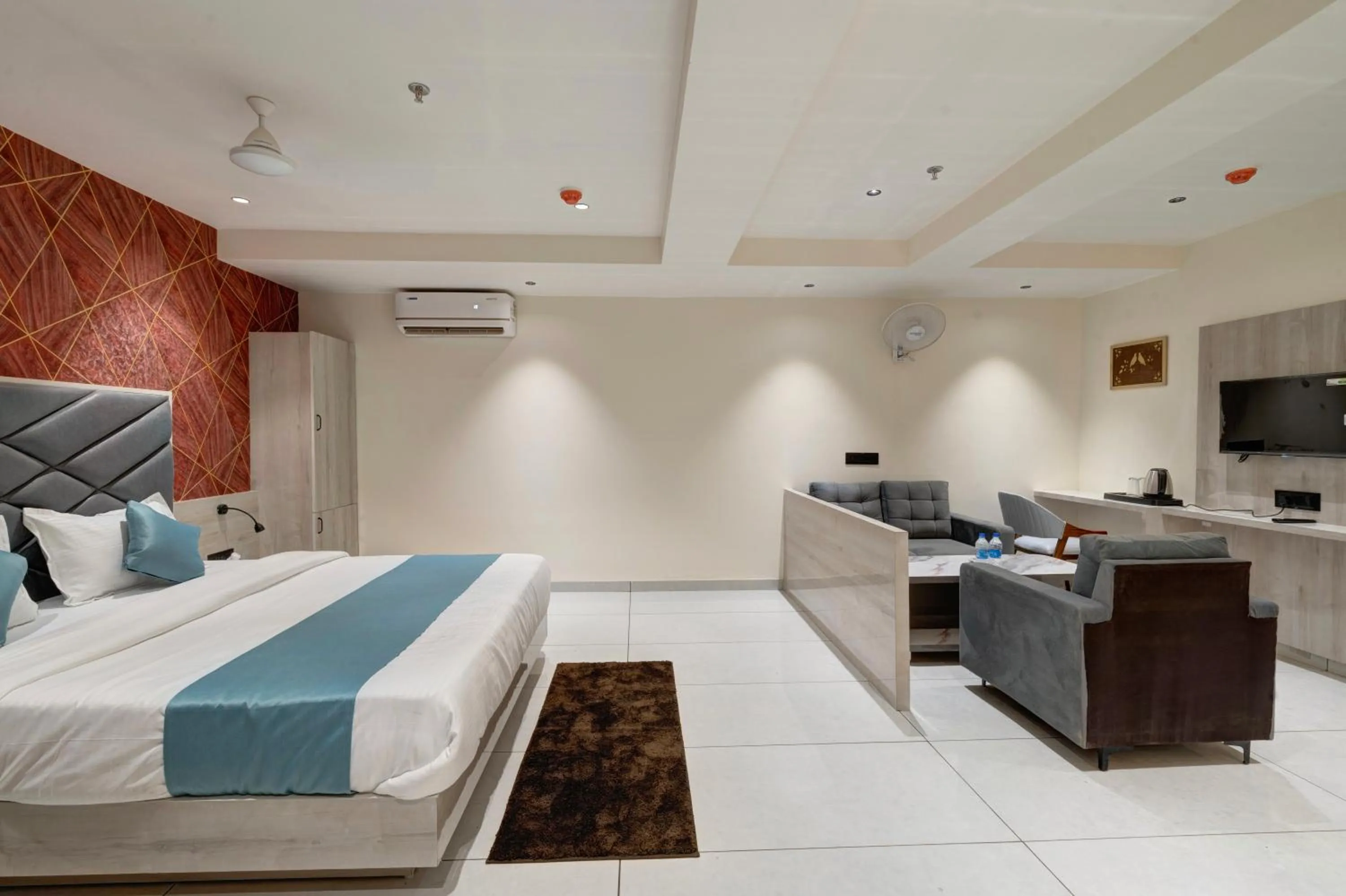 Hotel Shrimad Villa Gandhinagar