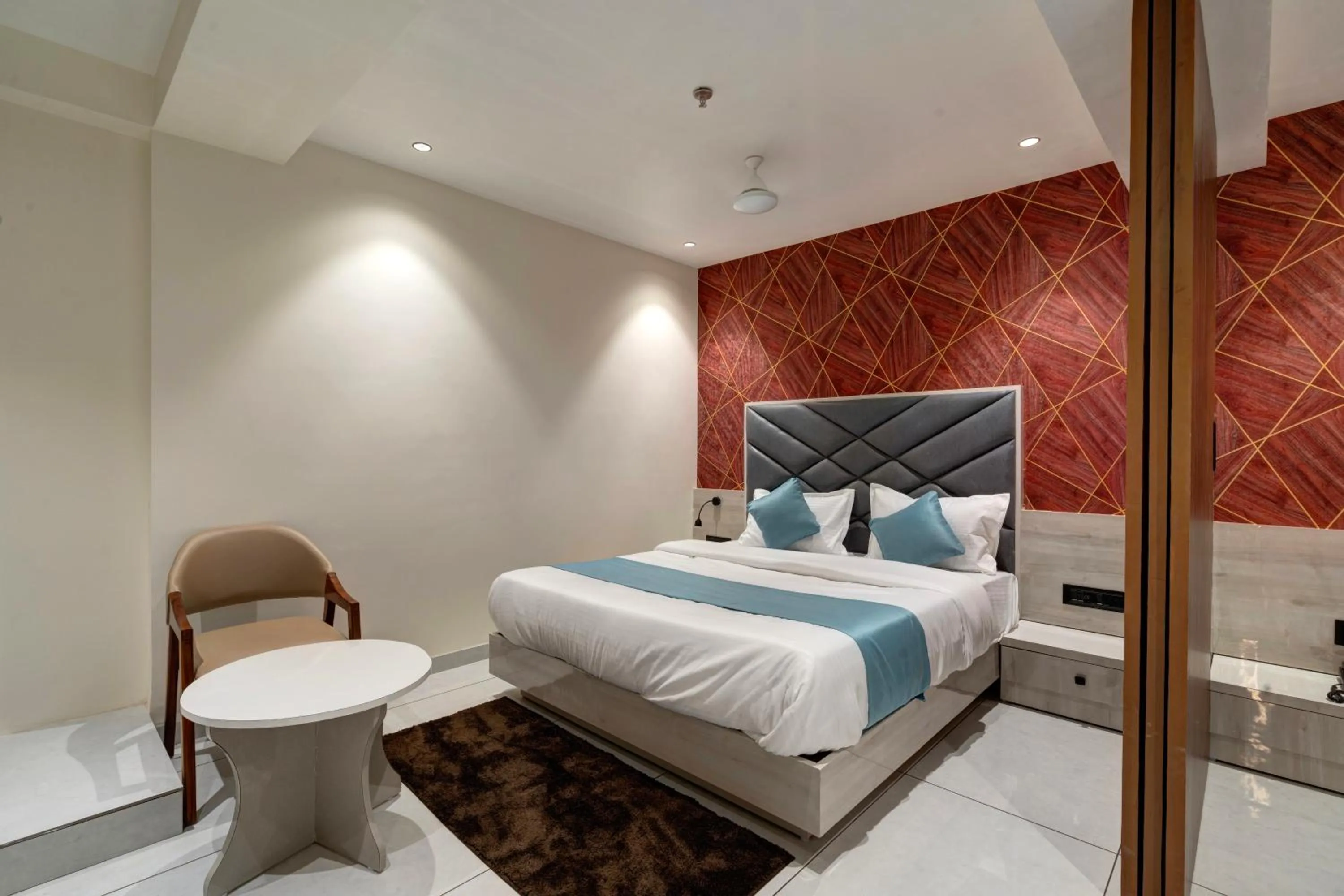 Hotel Shrimad Villa Gandhinagar