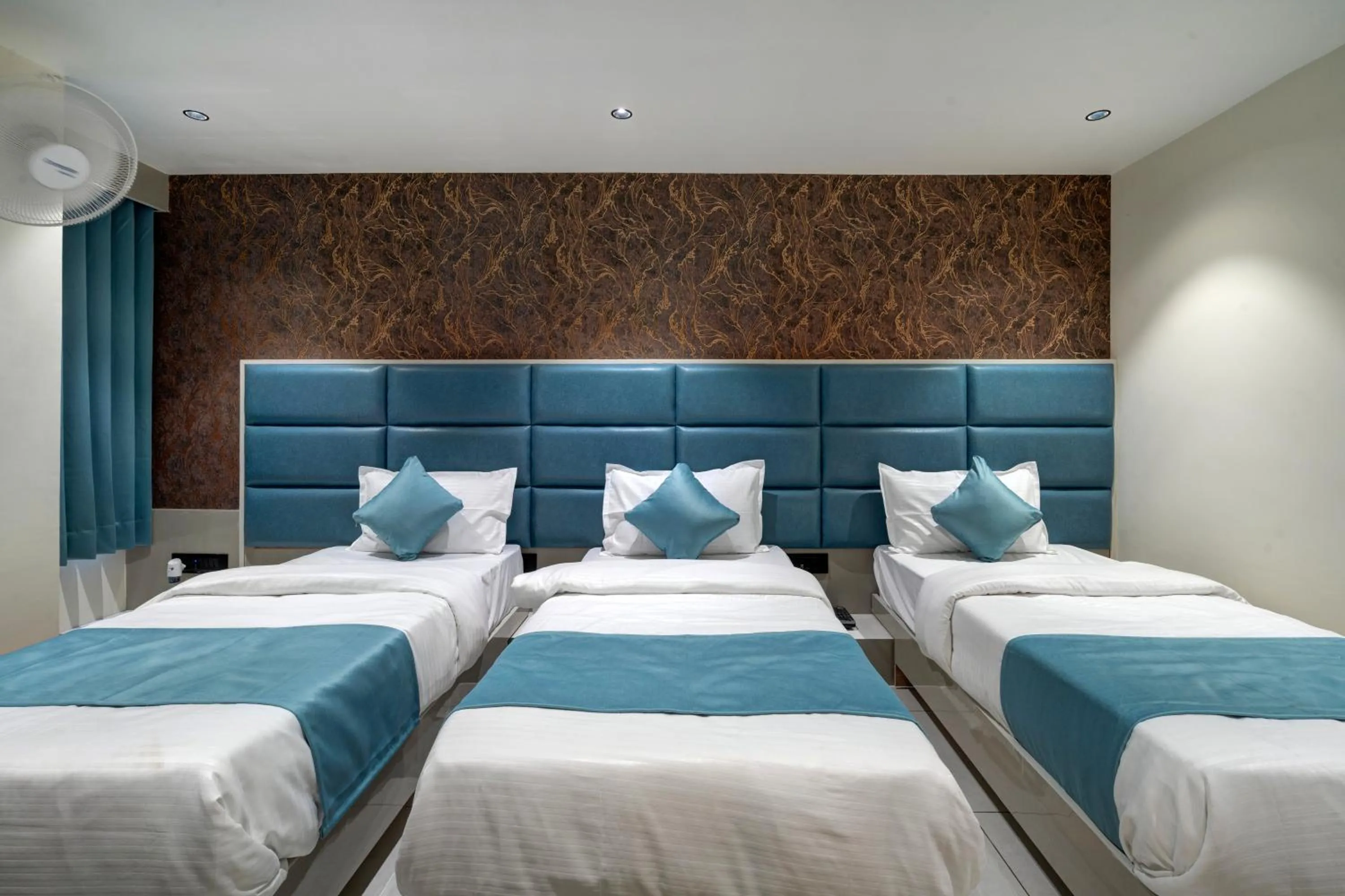 Hotel Shrimad Villa Gandhinagar