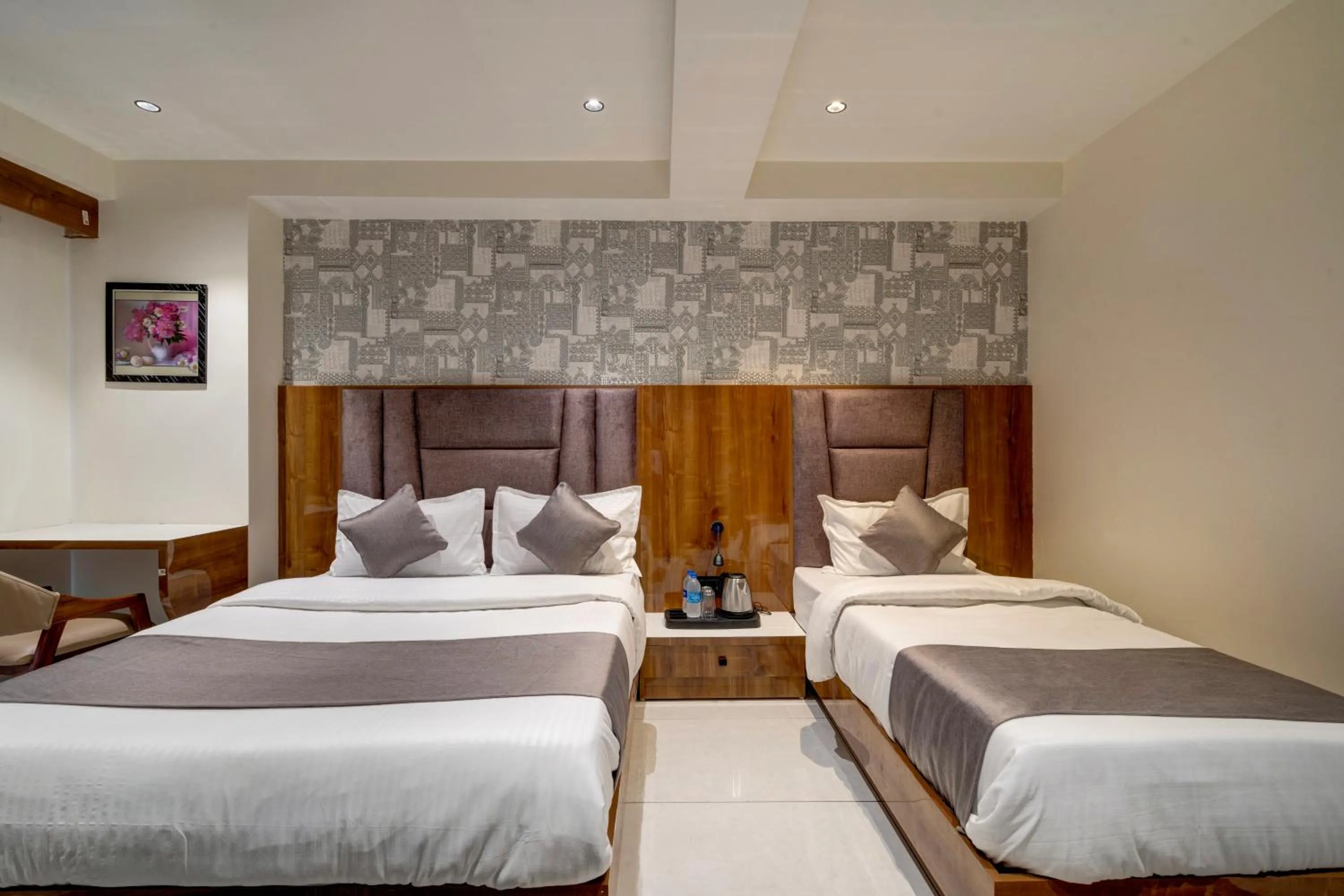 Hotel Shrimad Villa Gandhinagar