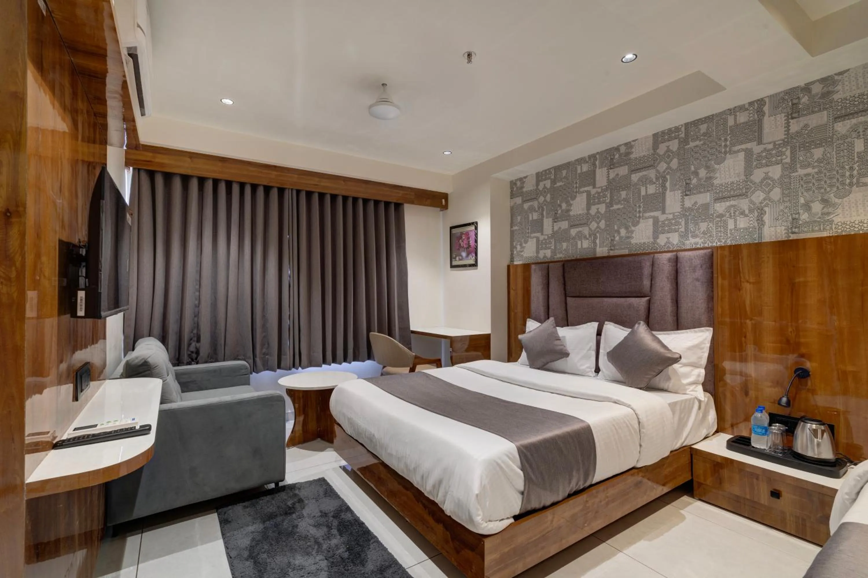 Hotel Shrimad Villa Gandhinagar