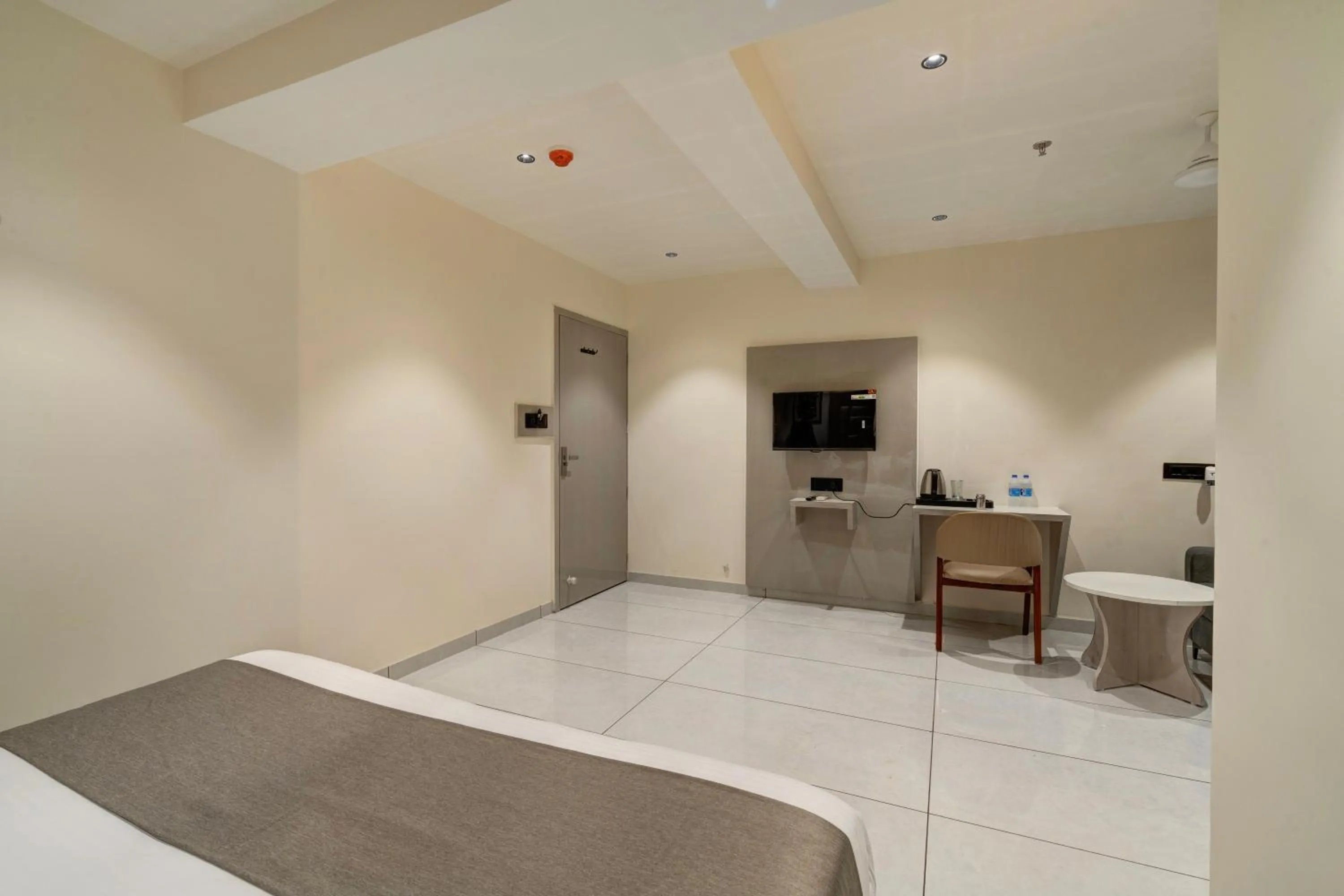 Hotel Shrimad Villa Gandhinagar