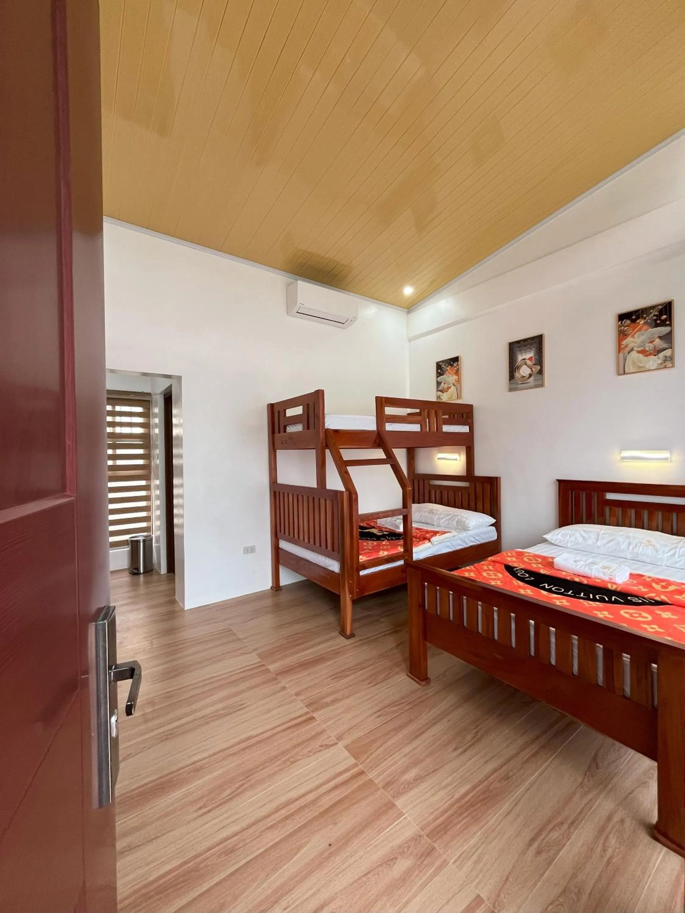 Bed in Villa Mercedes Private Resort