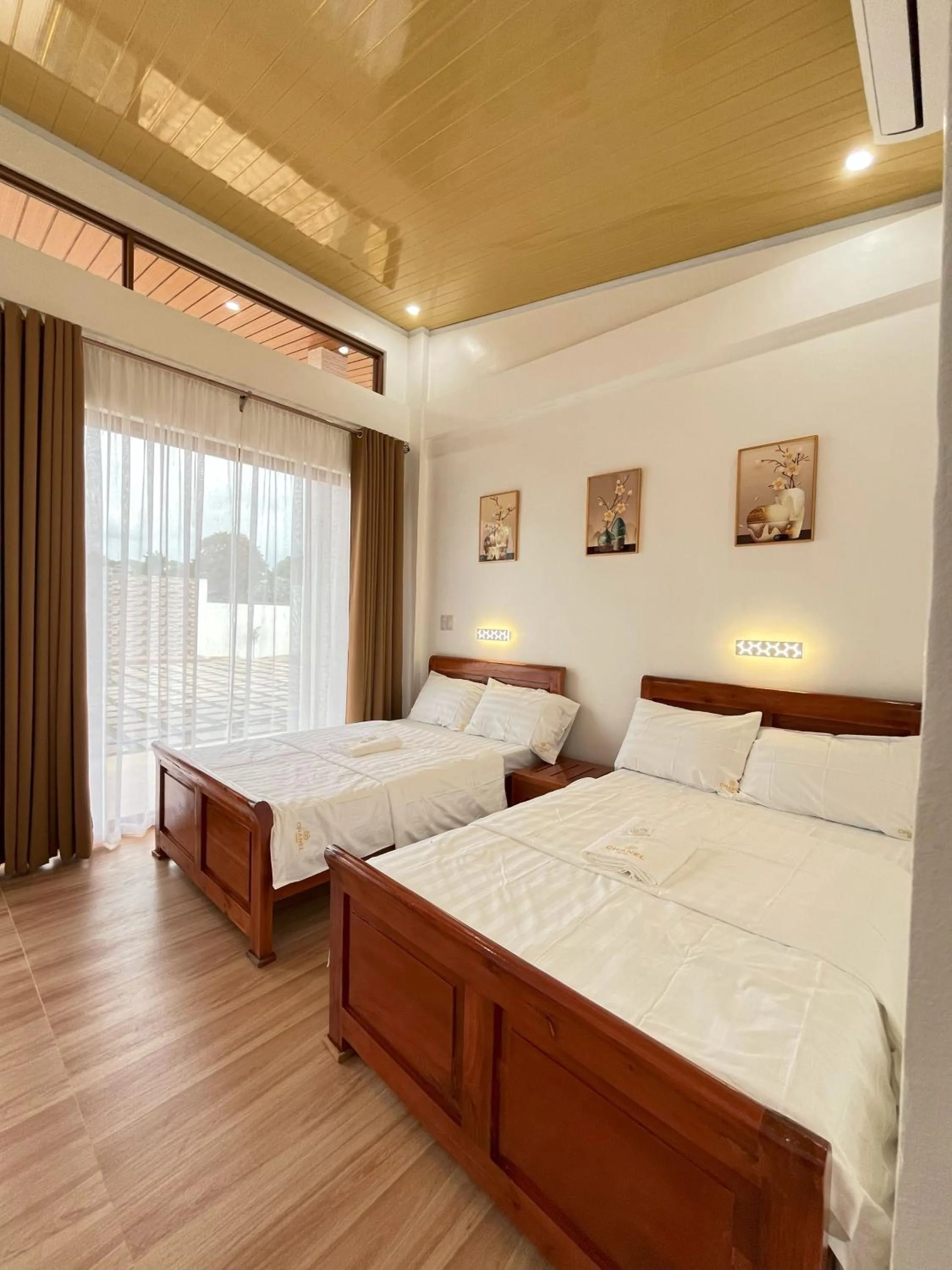 Bed in Villa Mercedes Private Resort