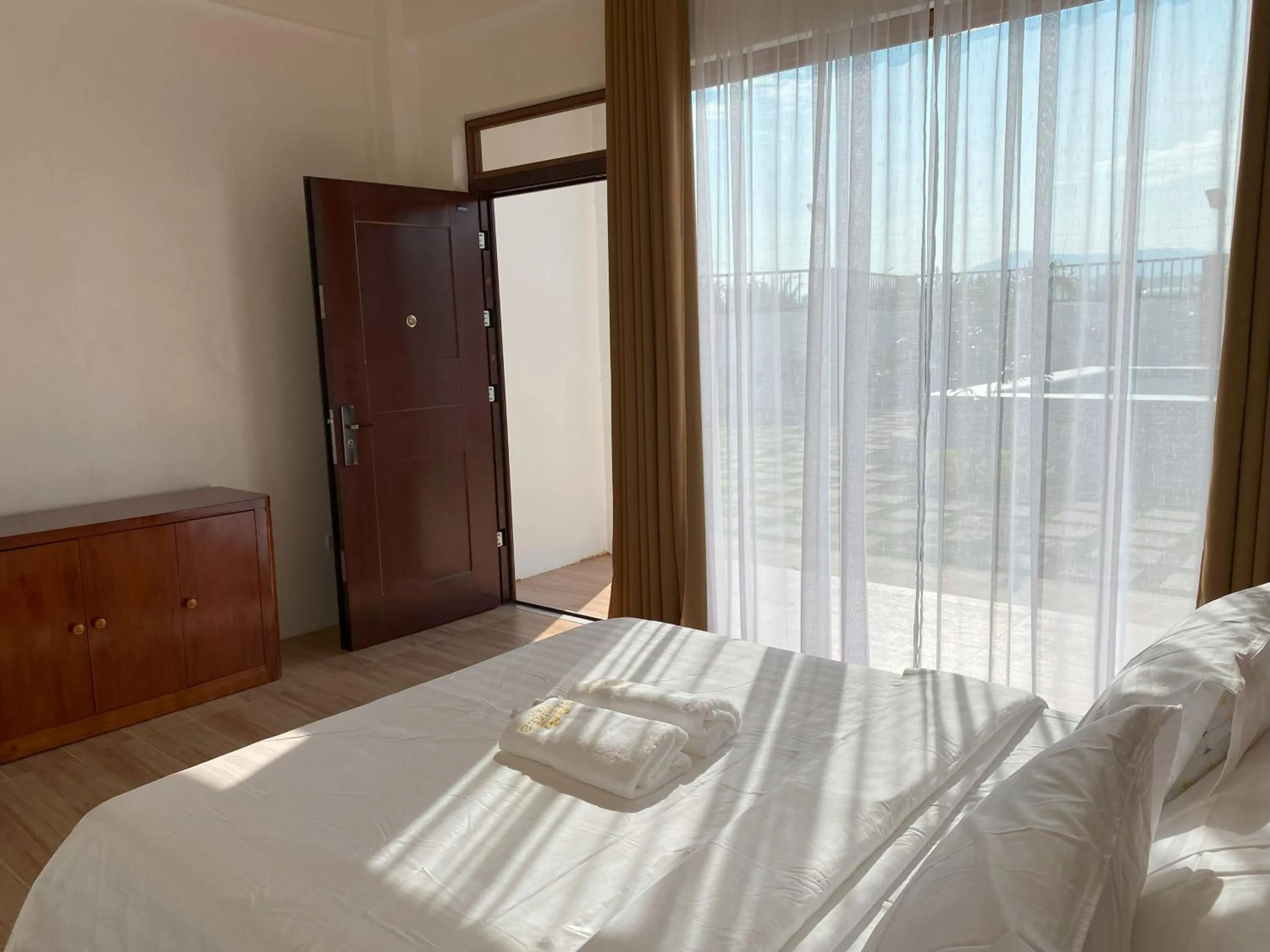 Bed in Villa Mercedes Private Resort