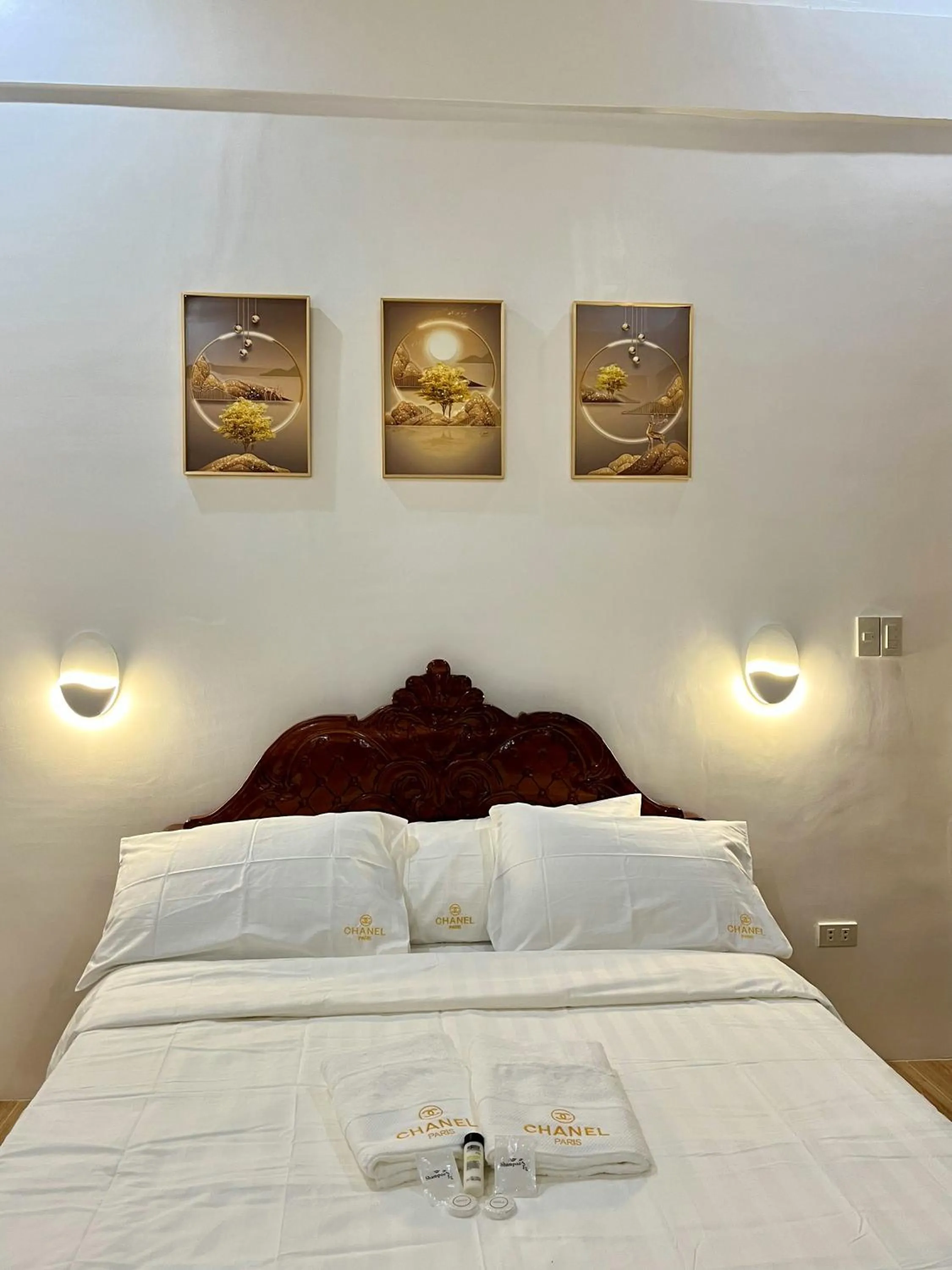 Bed in Villa Mercedes Private Resort