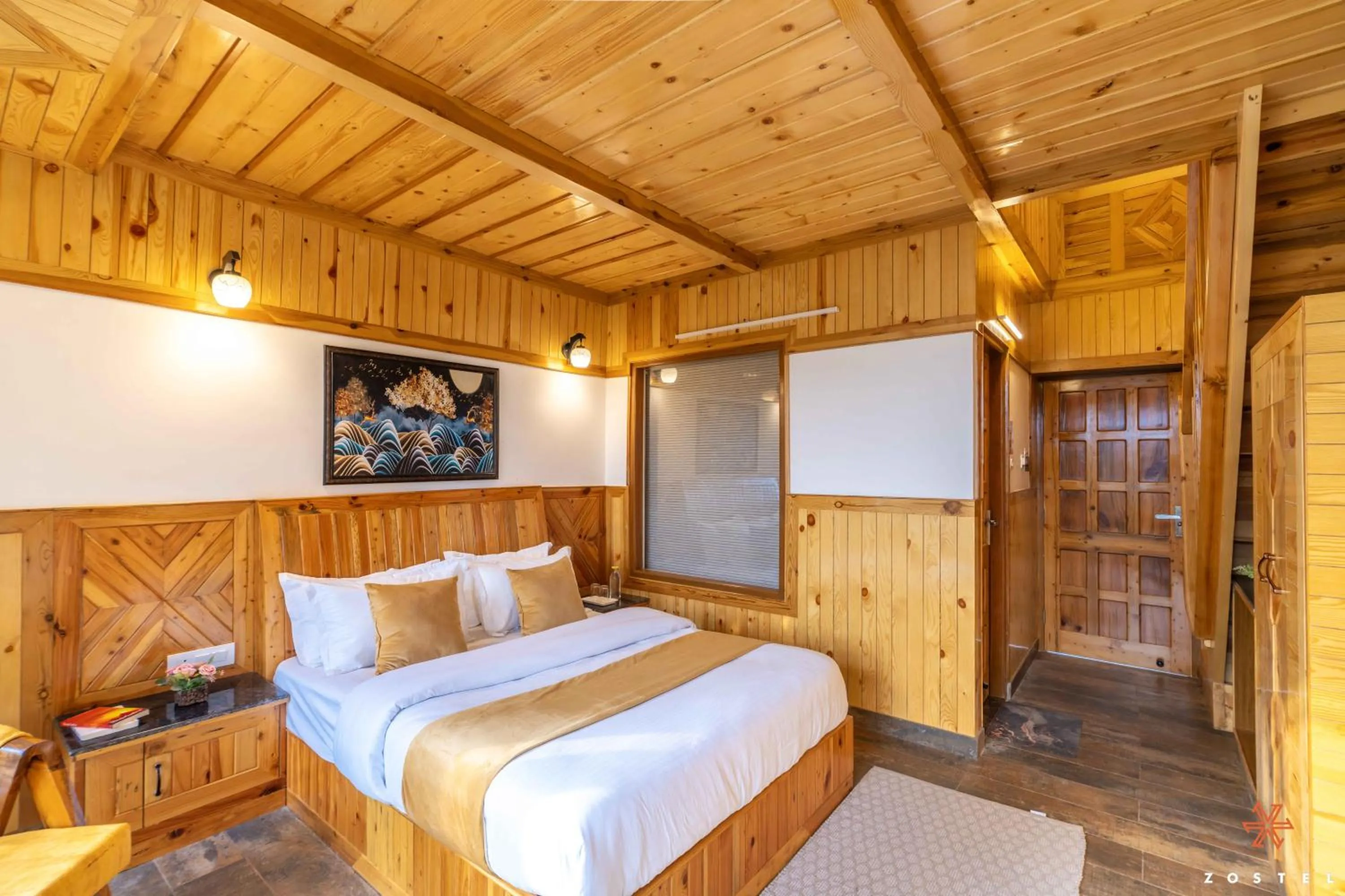 Bed in Zostel Kotgarh, Narkanda