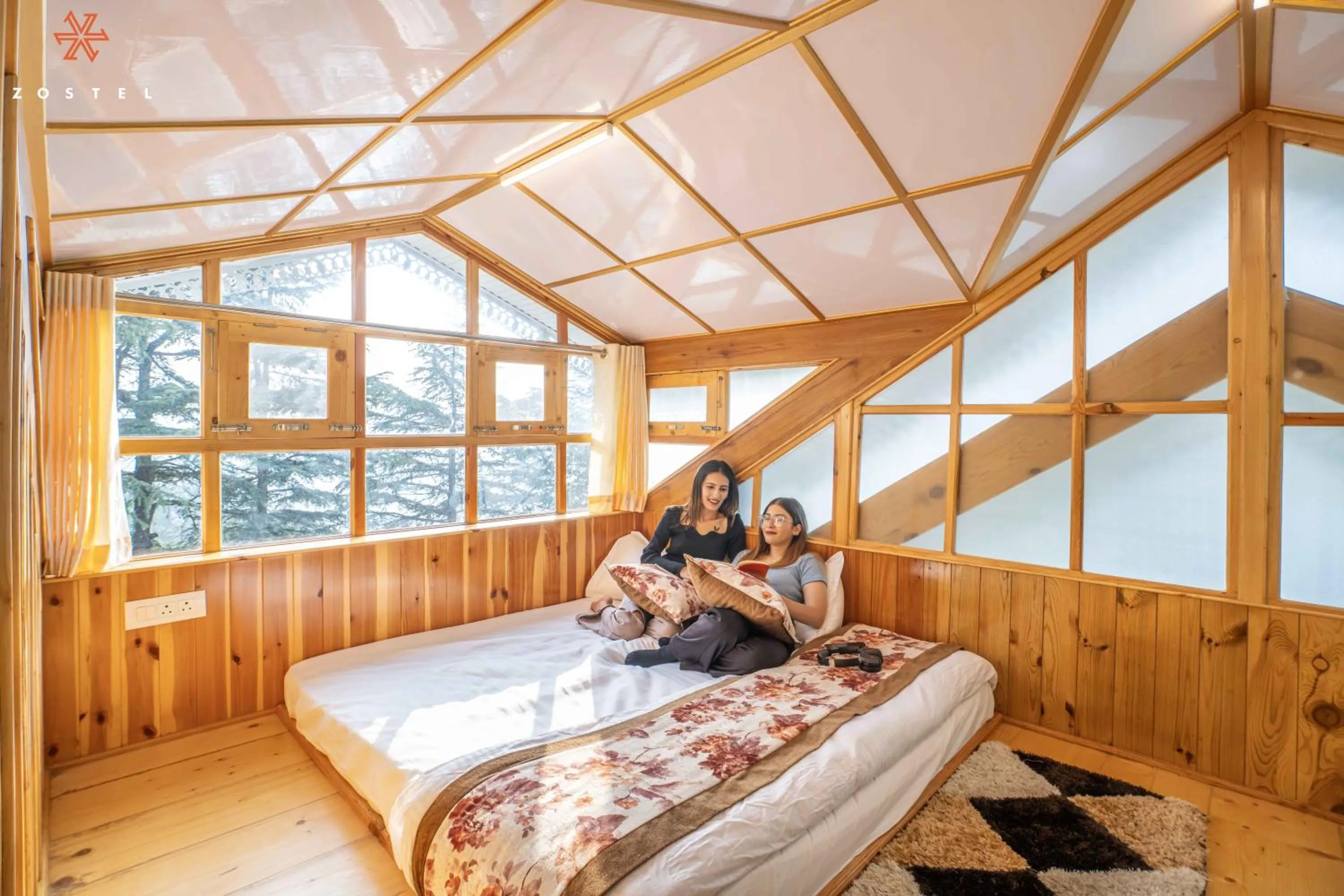 Bed in Zostel Kotgarh, Narkanda