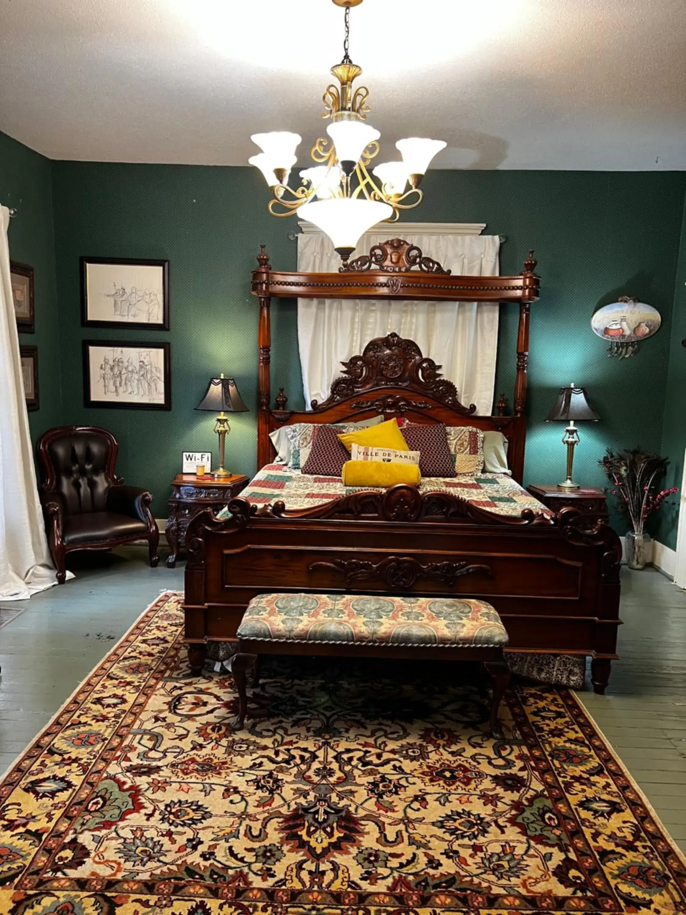 Triple Room with Private Bathroom in Commodore Bed & Breakfast Triple Room with Private Bathroom in Commodore Bed & Breakfast