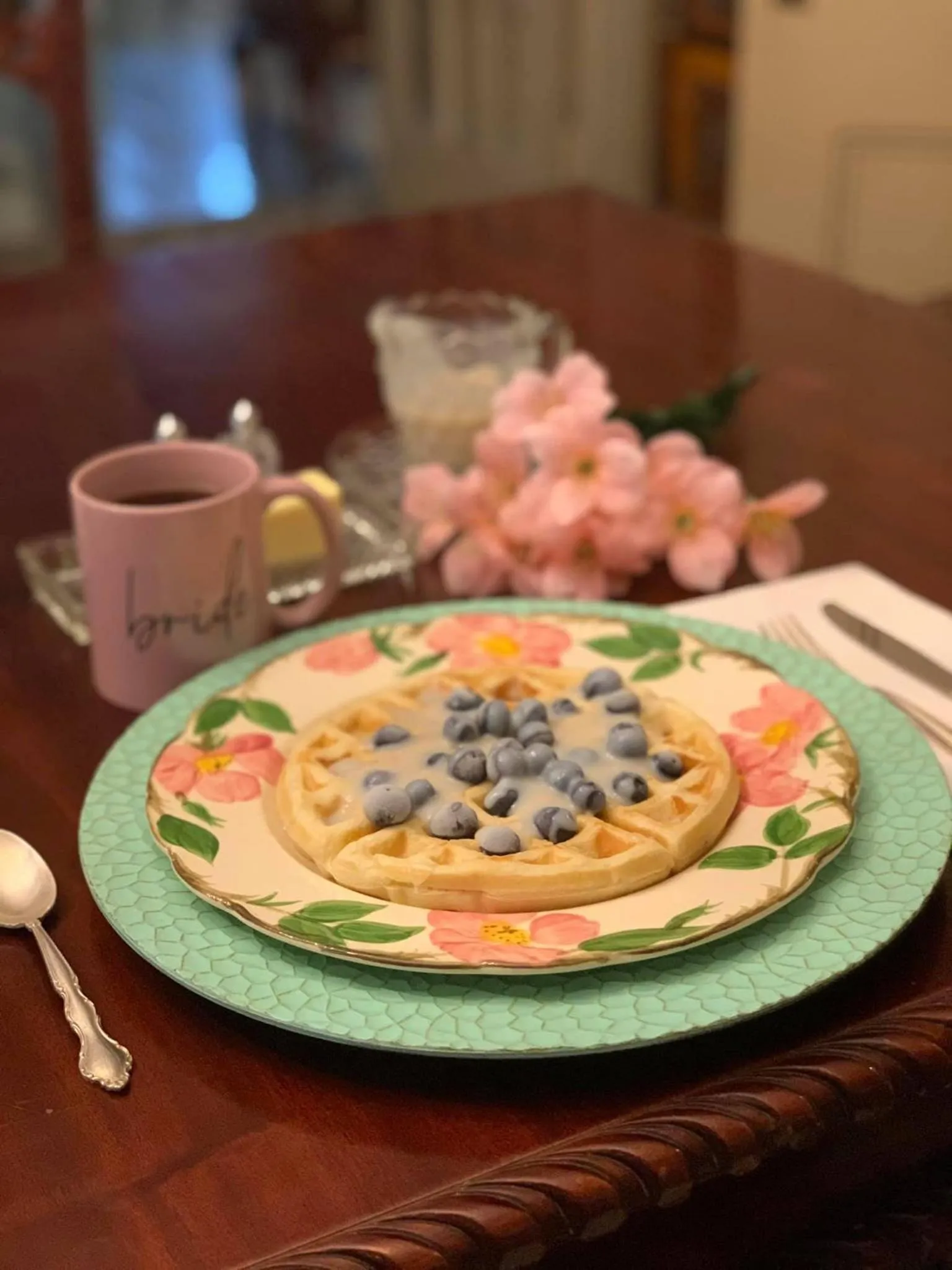 Breakfast in Commodore Bed & Breakfast