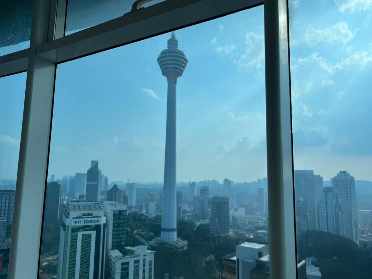 Day in Vortex Suites KLCC City Center