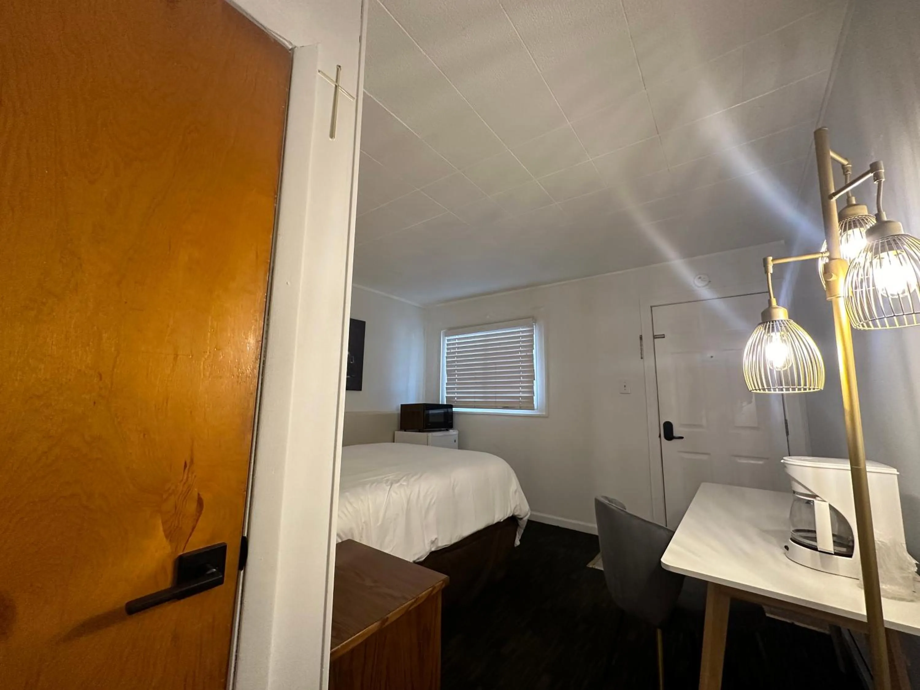 Bedroom in Grand Central Motel