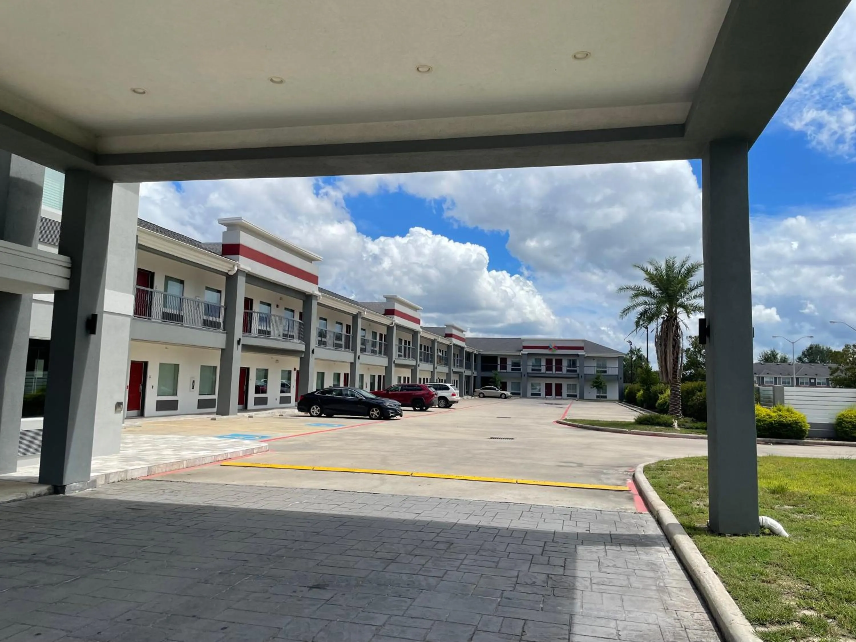 Property building in Express Inn - Richey