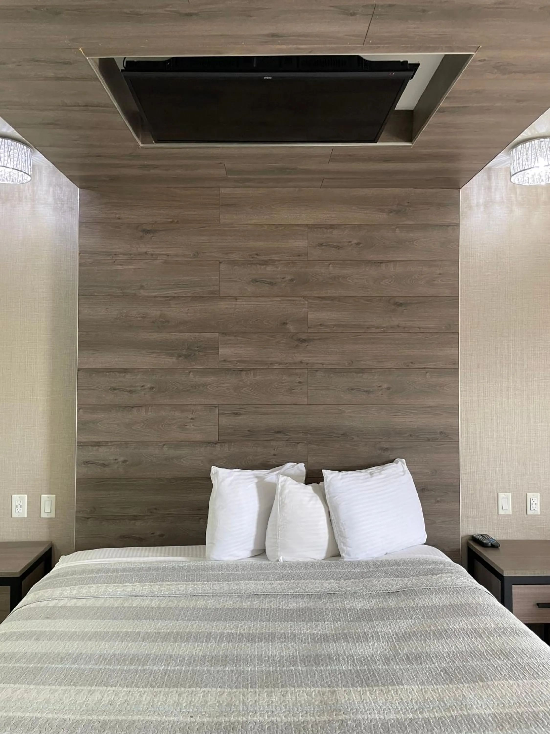 Bed in Express Inn - Richey