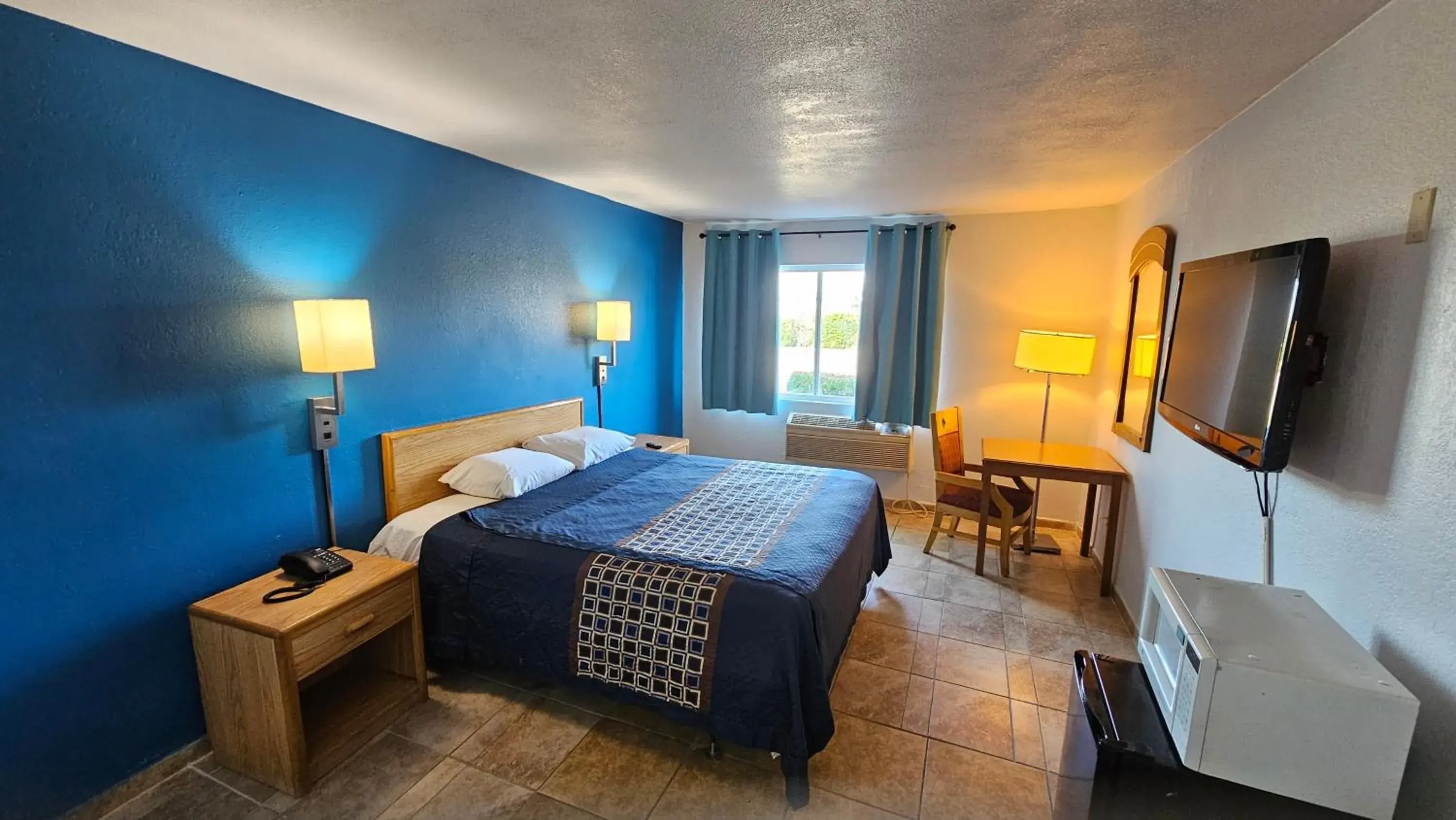 Standard King Room in MetroParc 'nSuites Standard King Room in MetroParc 'nSuites