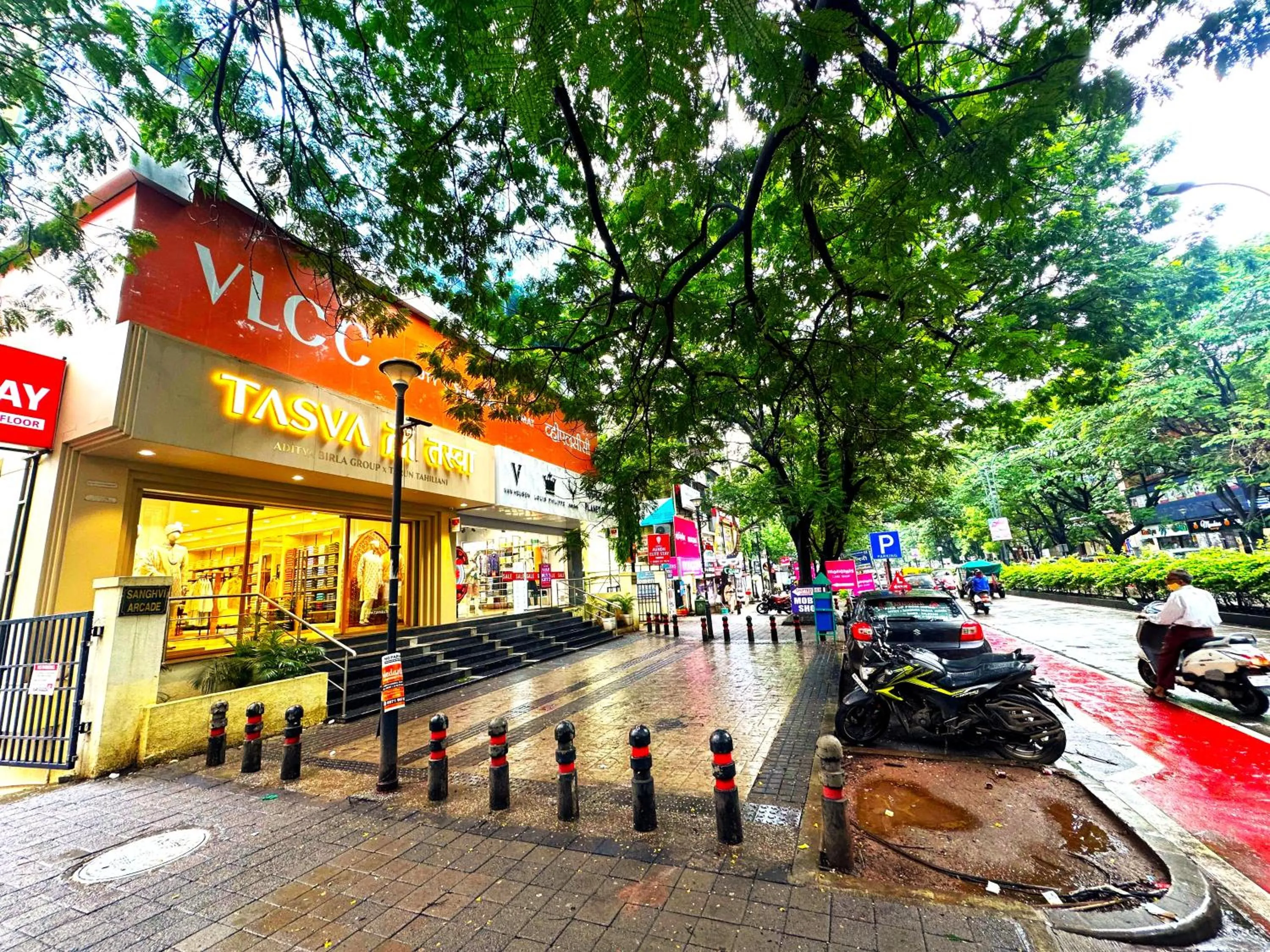 Facade/entrance in Aundh Elite Stay