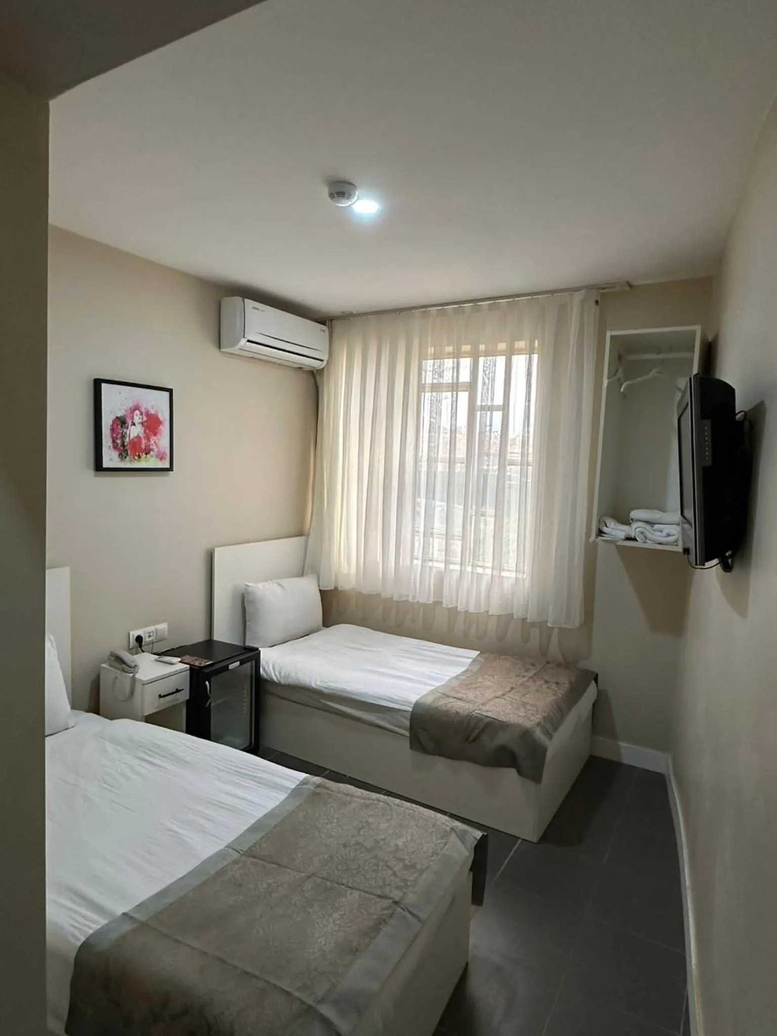 TV and multimedia, Bed in Rota Star Hotel Beyoğlu