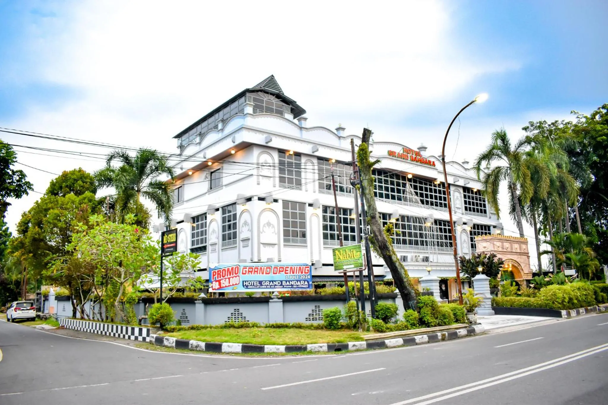 Property building in Hotel Grand Bandara