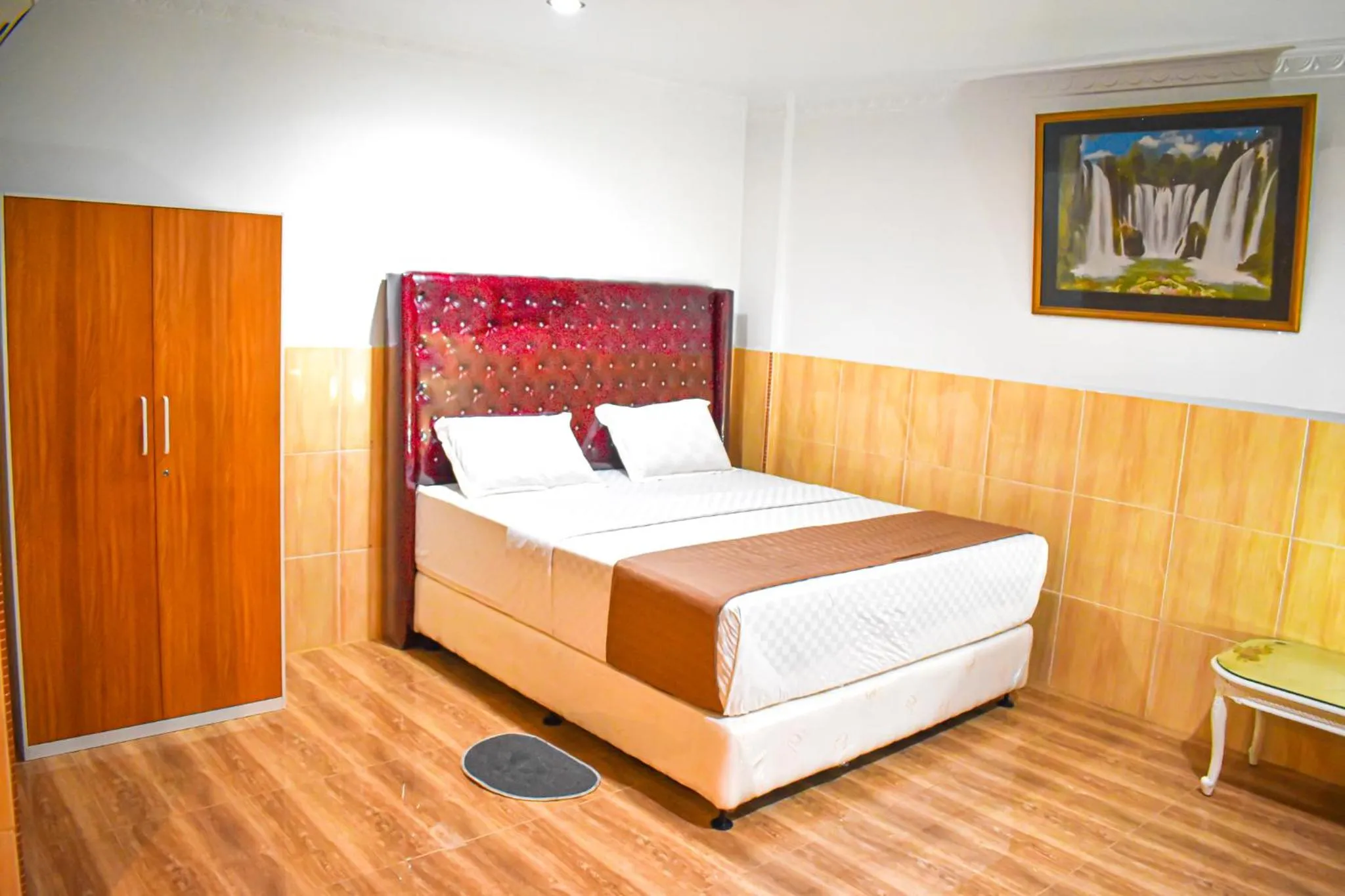 Bed in Hotel Grand Bandara