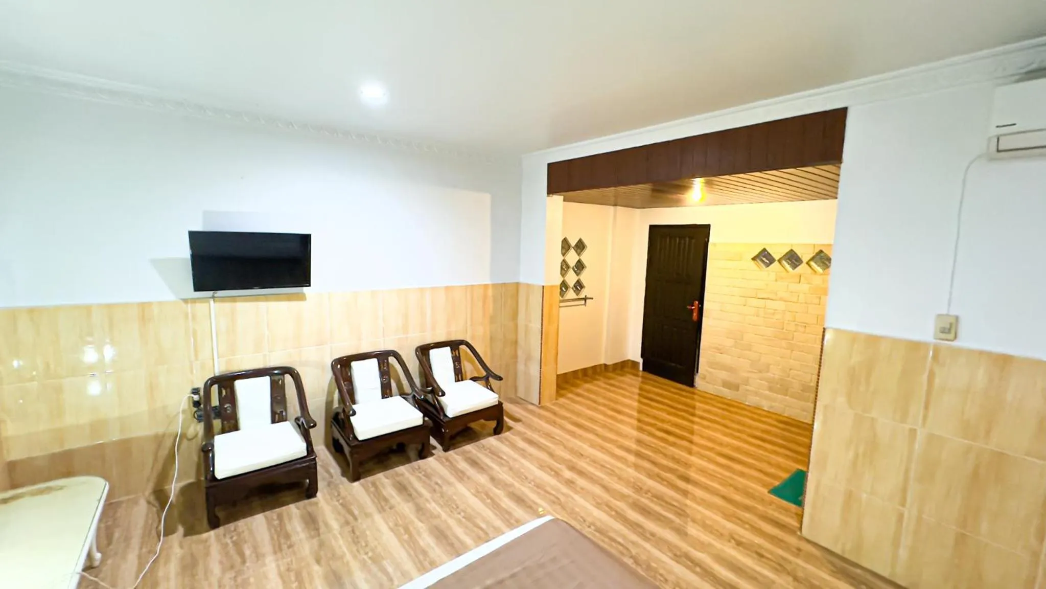 Seating area in Hotel Grand Bandara