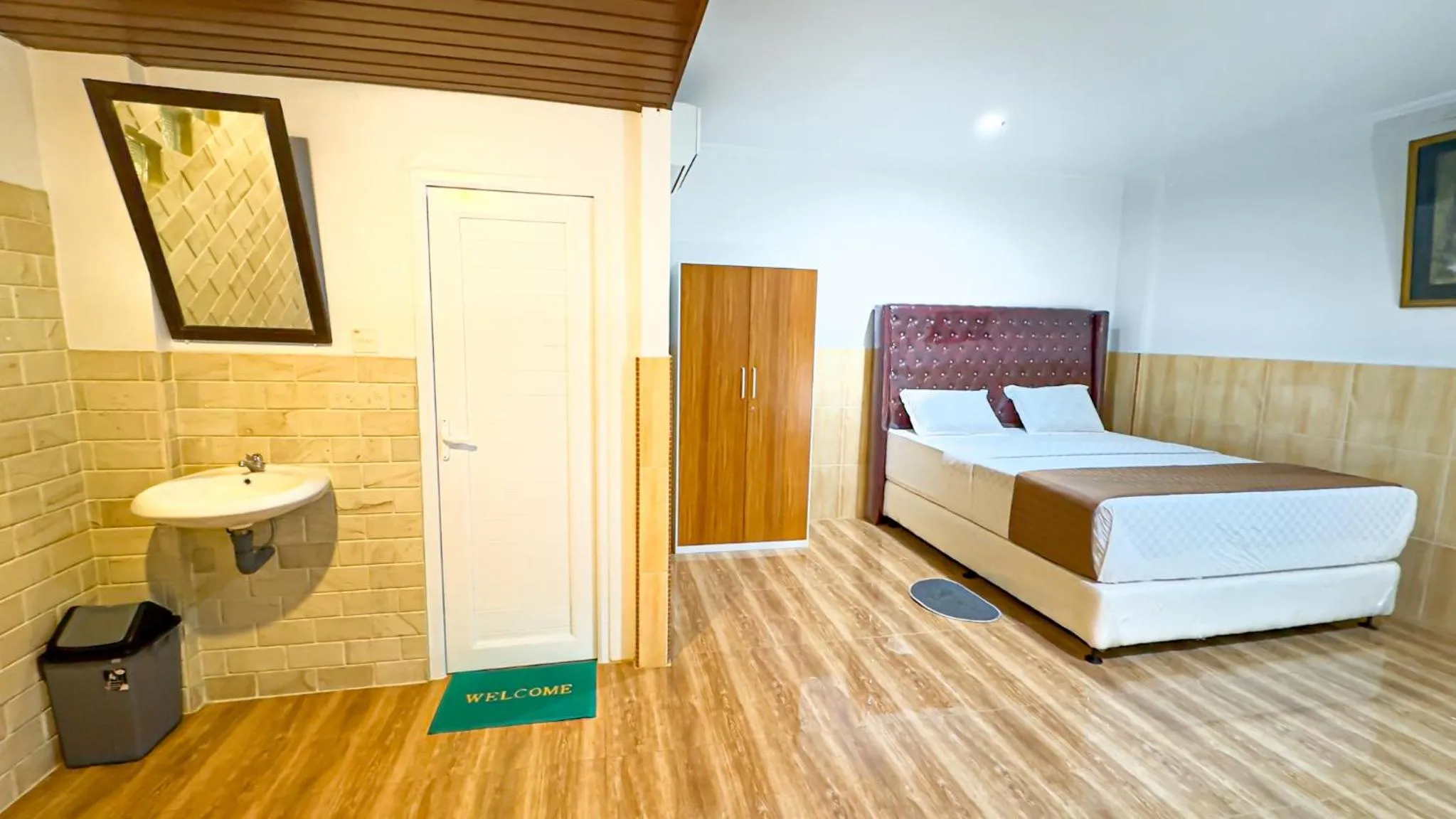 Bedroom, Bed in Hotel Grand Bandara