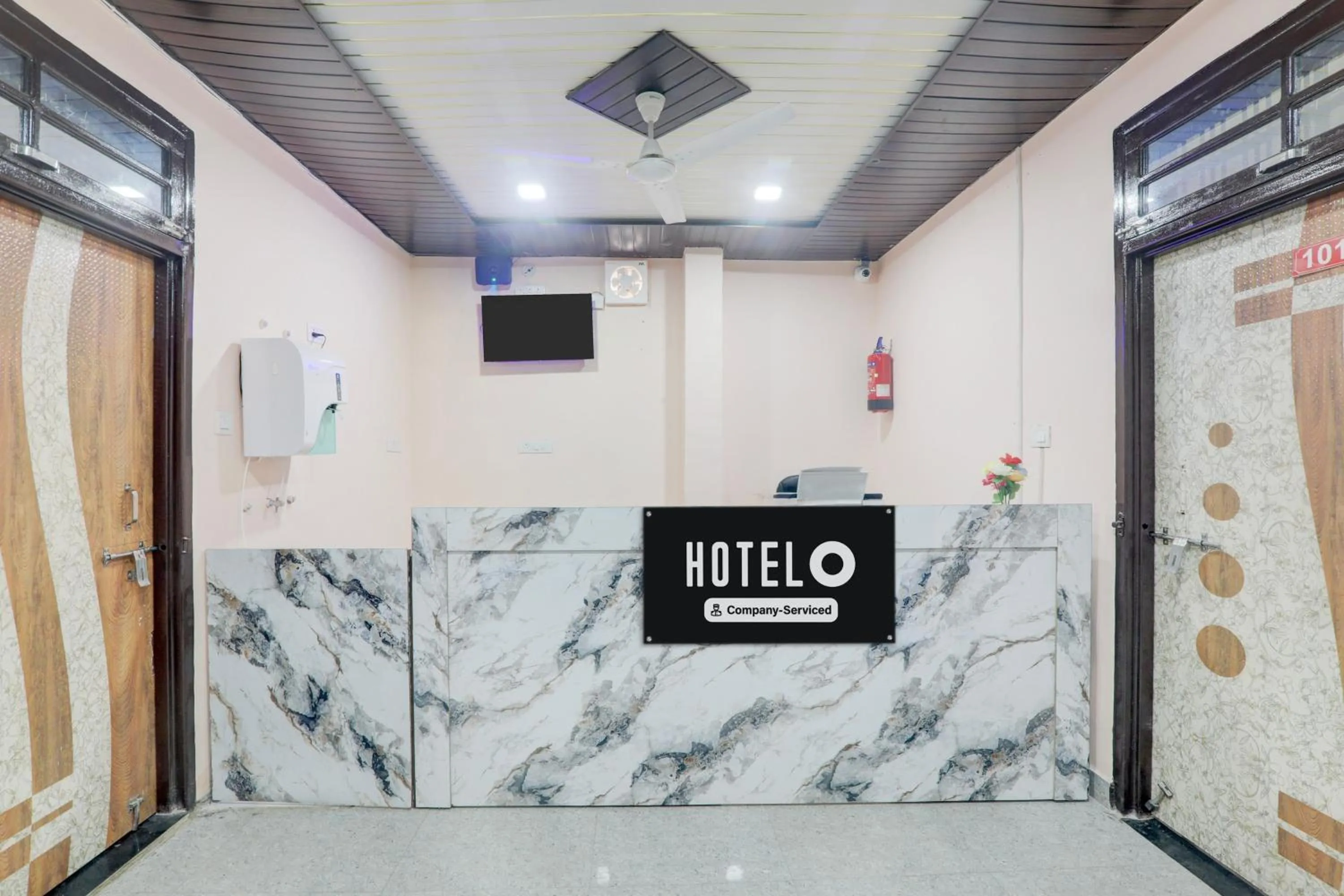 Super Hotel O Shri Buddheshwar Temple Lucknow