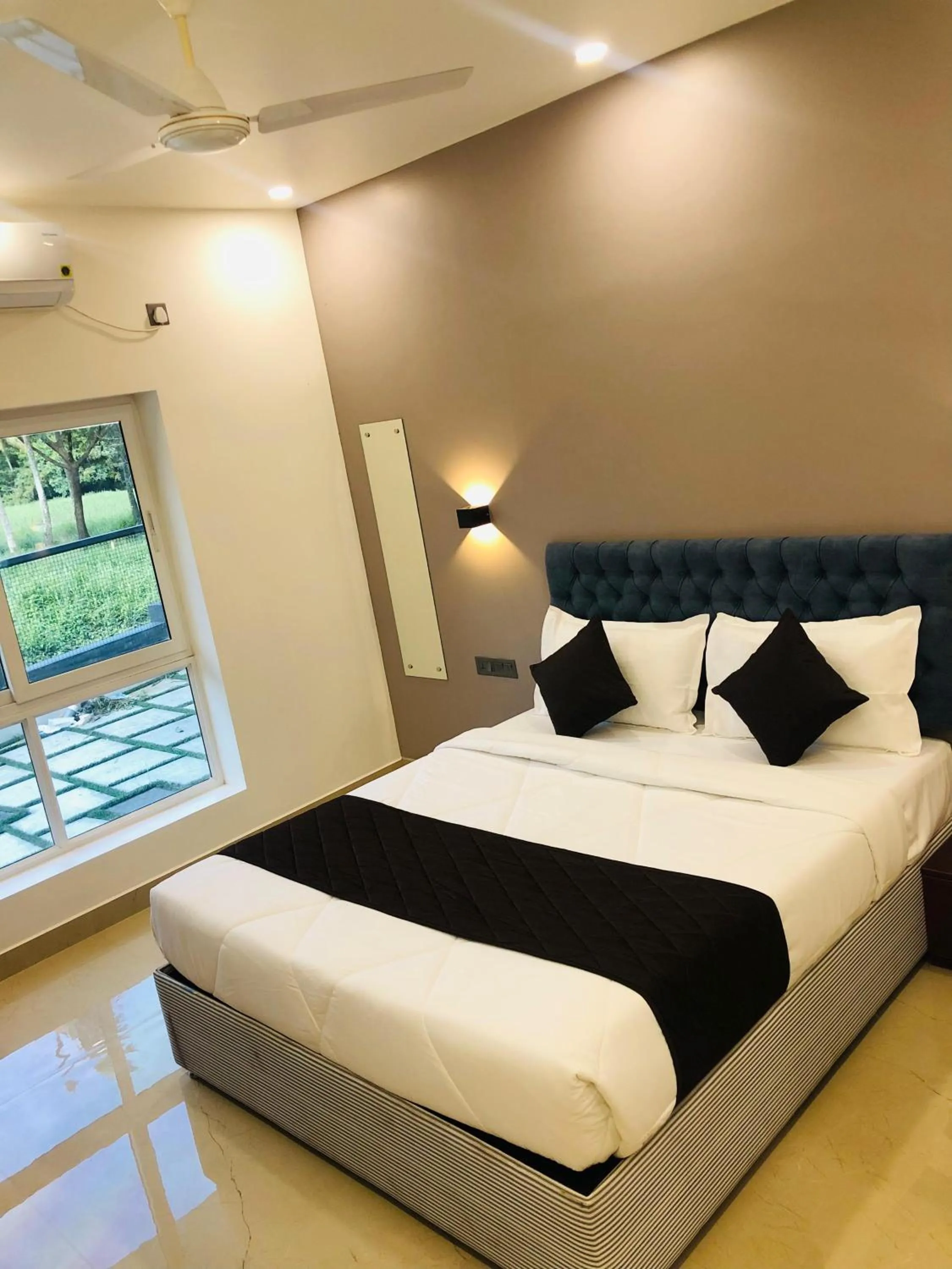 Bed in The Lotaz Hotel