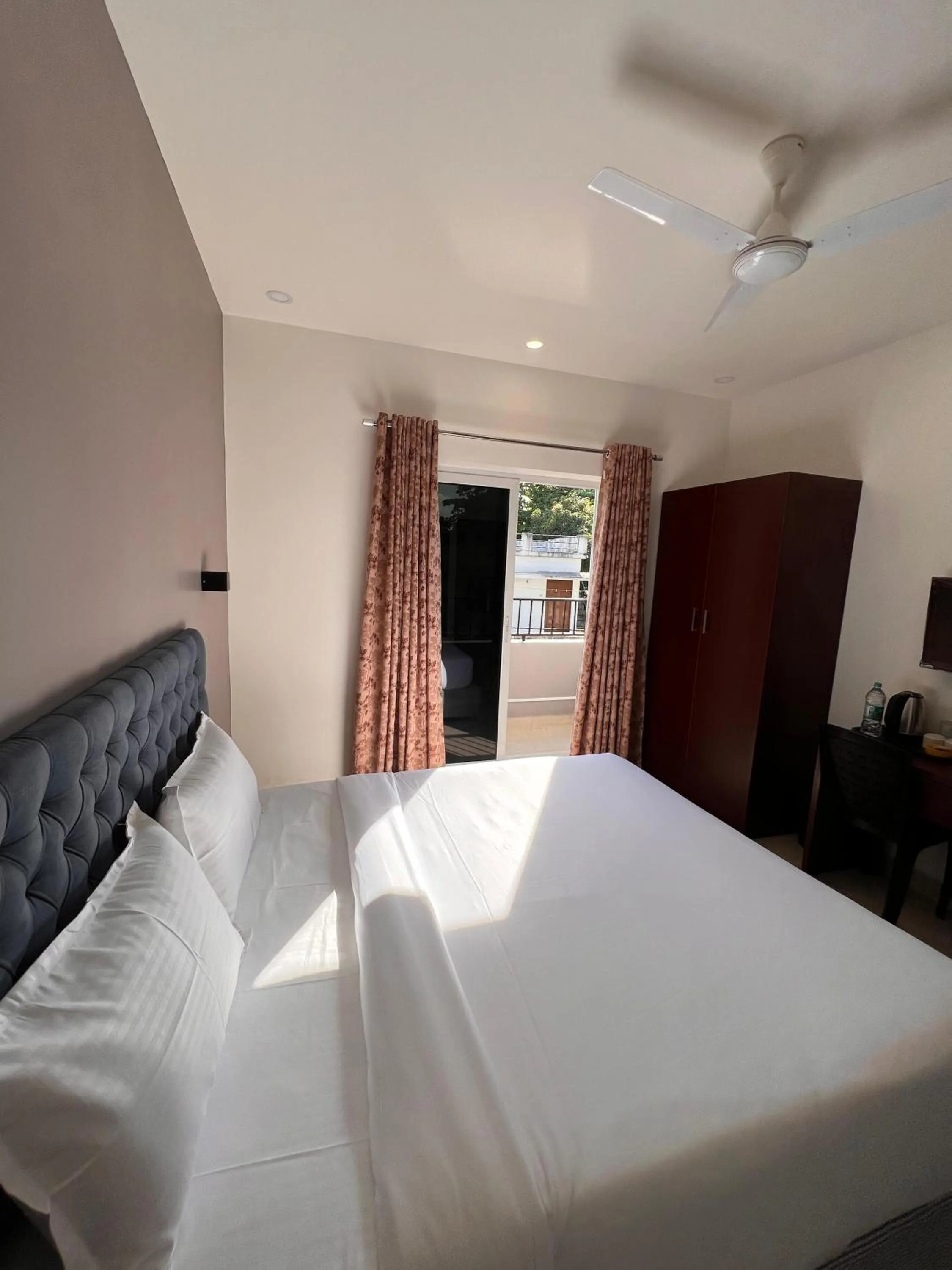 Bedroom, Bed in The Lotaz Hotel