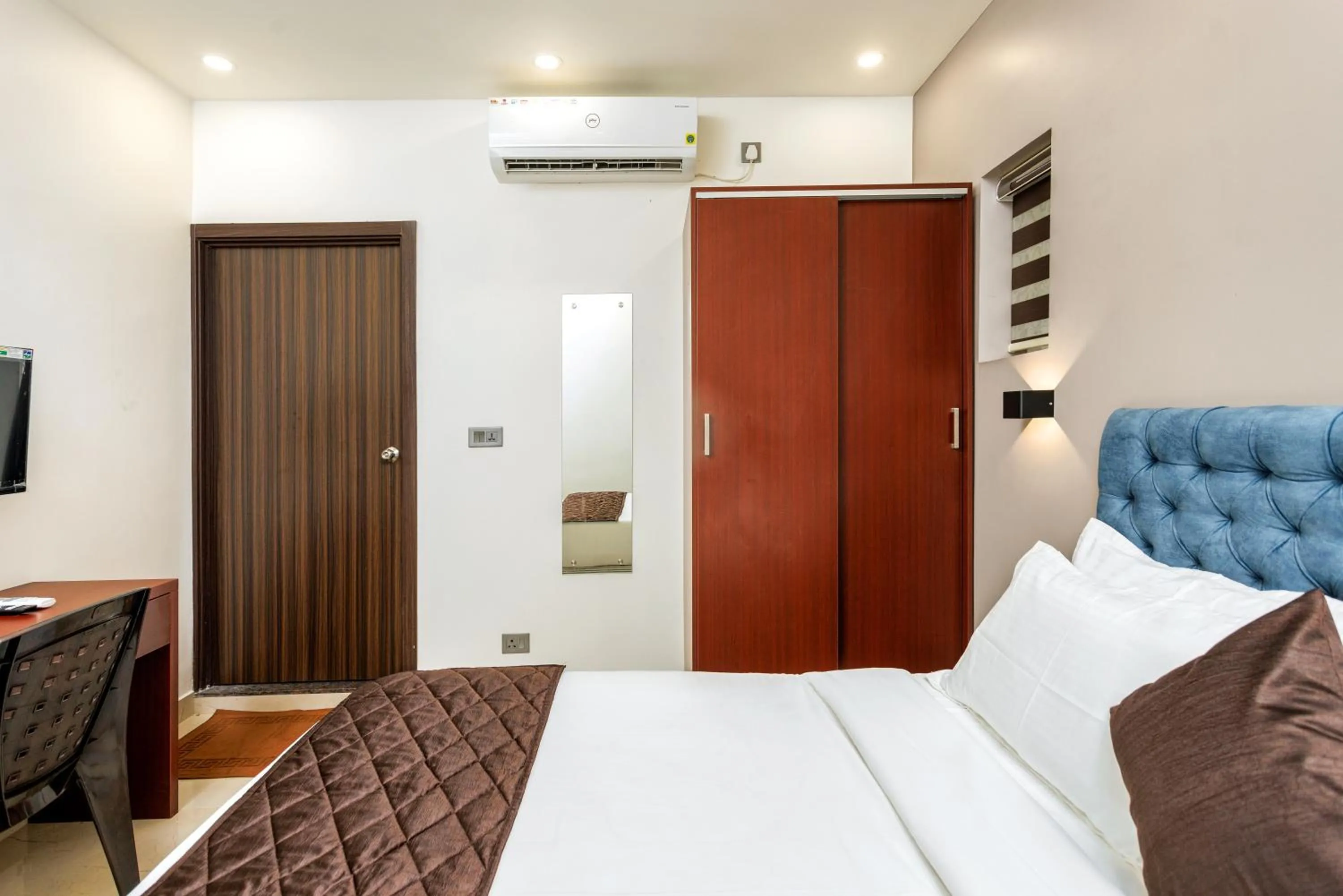 TV and multimedia, Bed in The Lotaz Hotel