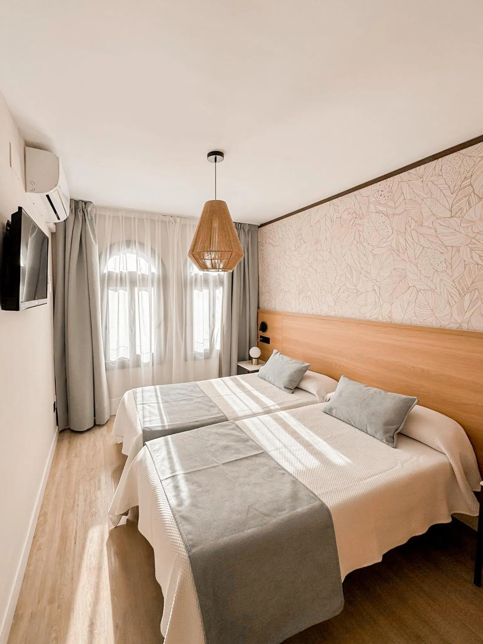 Bedroom, Bed in Hotel Puente Real