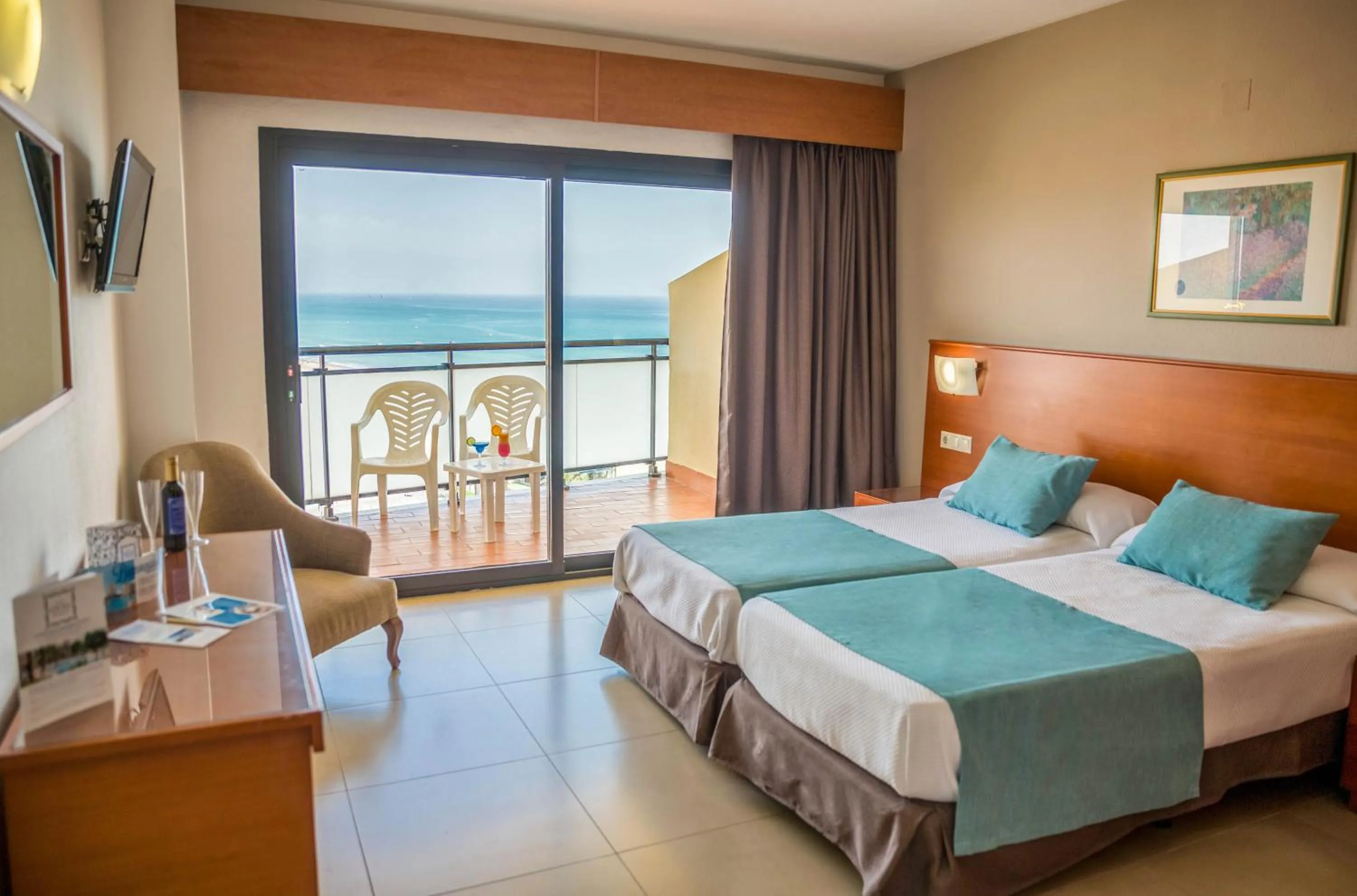 Superior Double Room Lateral Sea View  in Hotel Puente Real