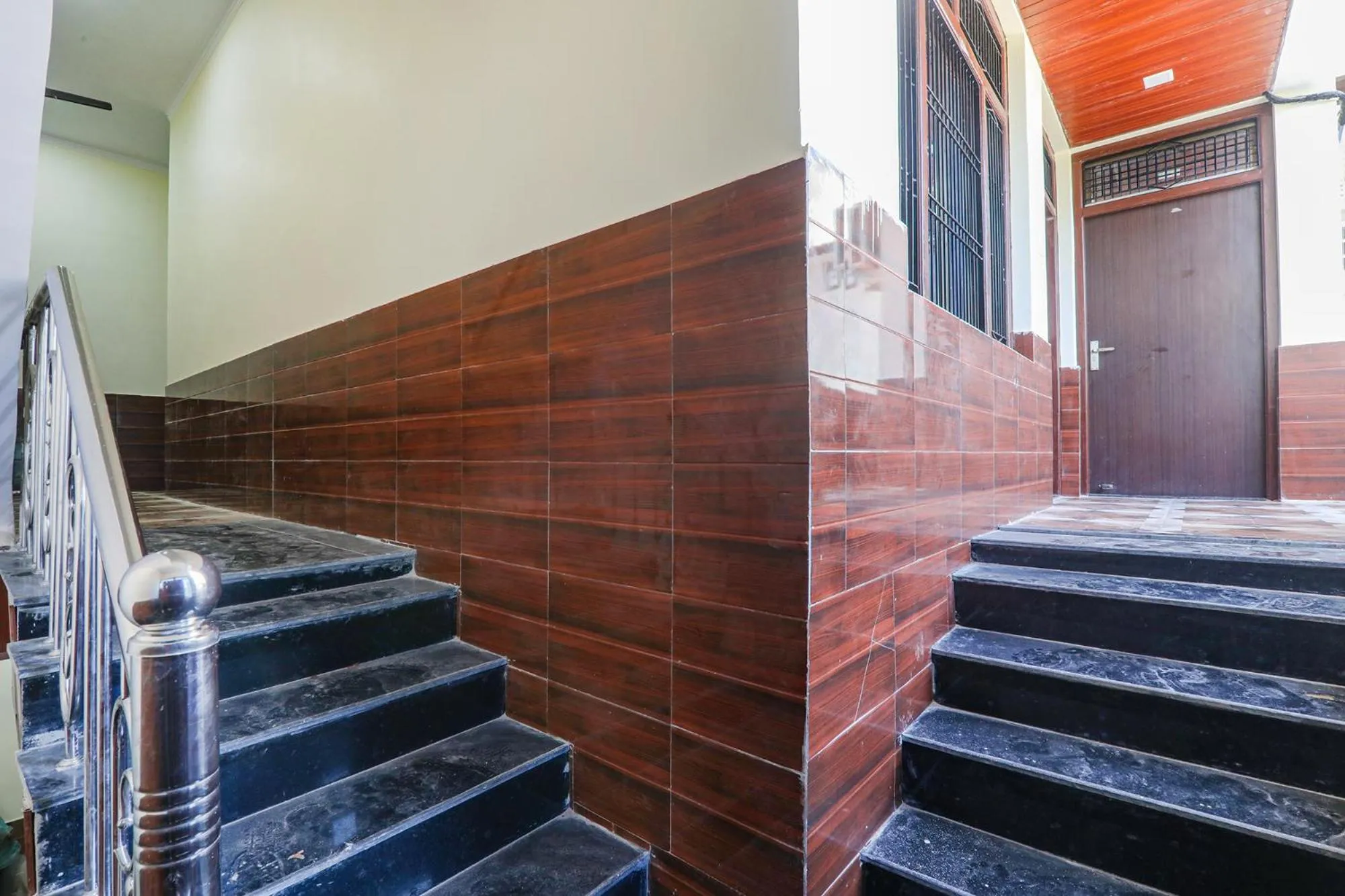 Lobby or reception in FabHotel Uma Yugul